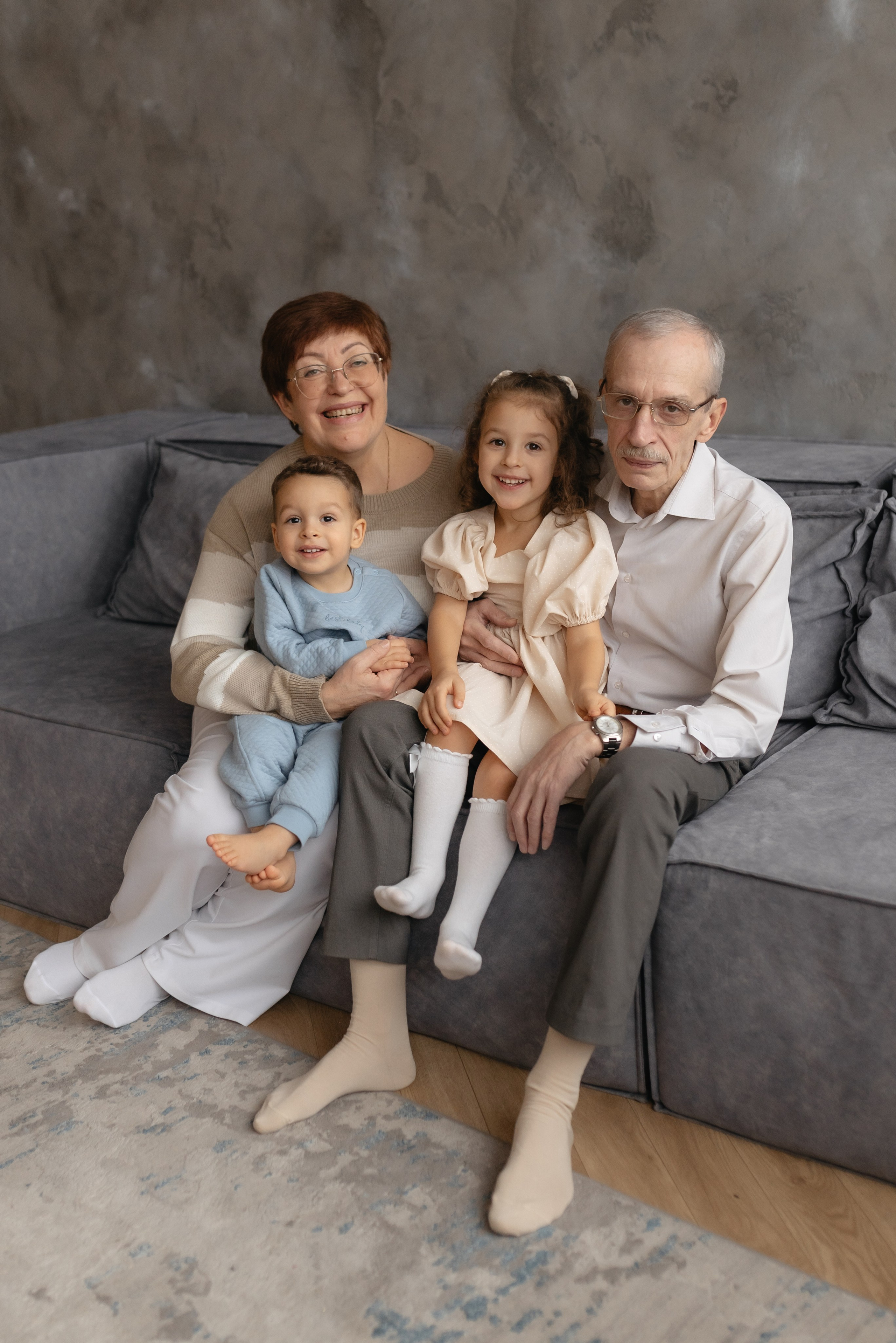 Семейная новогодняя съемка в студии. Семейный и портретный фотограф Нижний Новгород