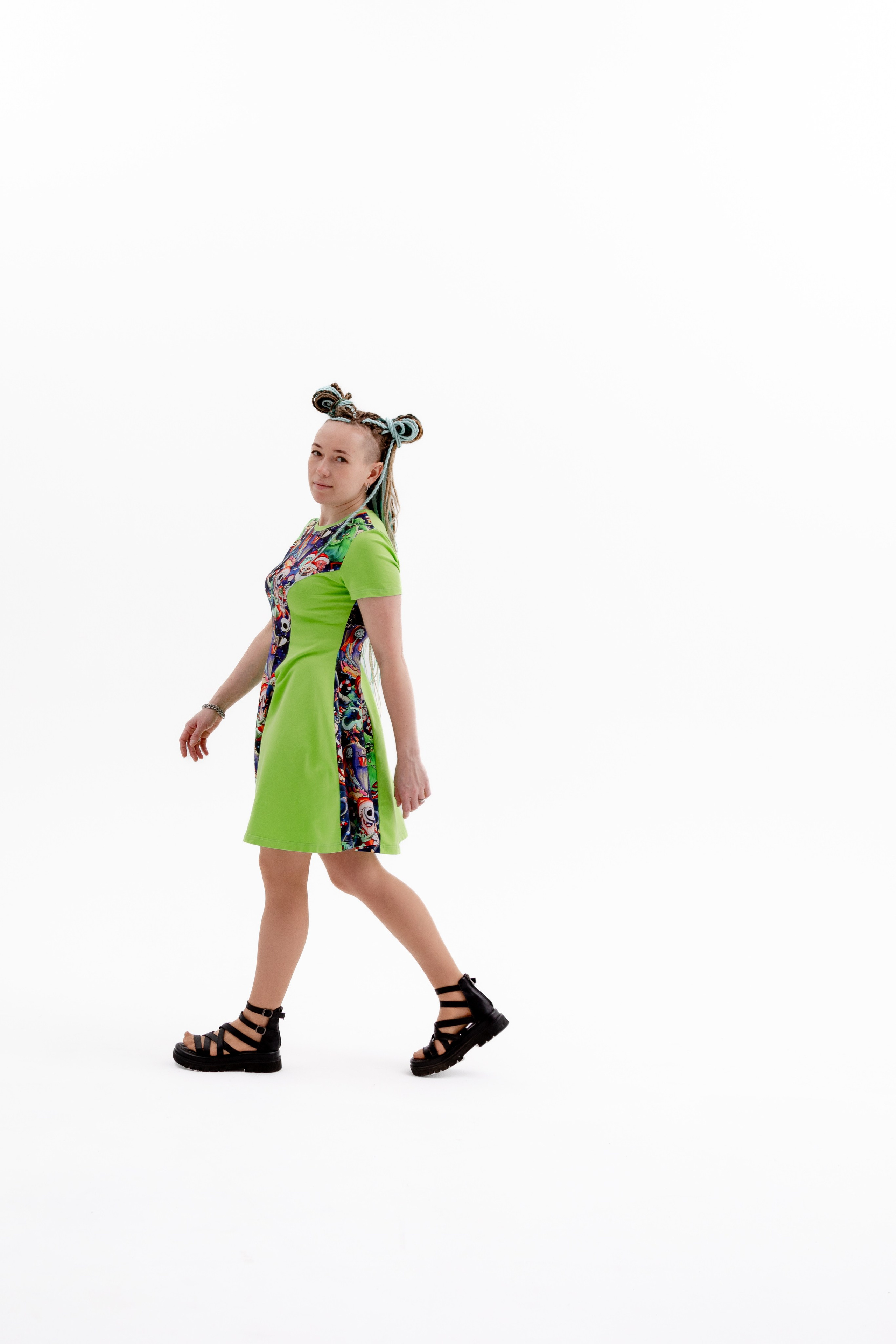 Контент съёмка для швеи. Женский фотограф в Санкт-Петербурге Моргенштерн Наталья