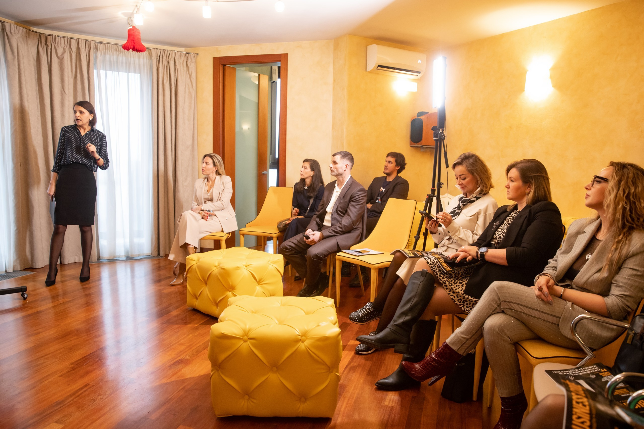 Презентация журнала Business Code на Royal Radio. Портретный фотограф в СПб Ирина Маринина