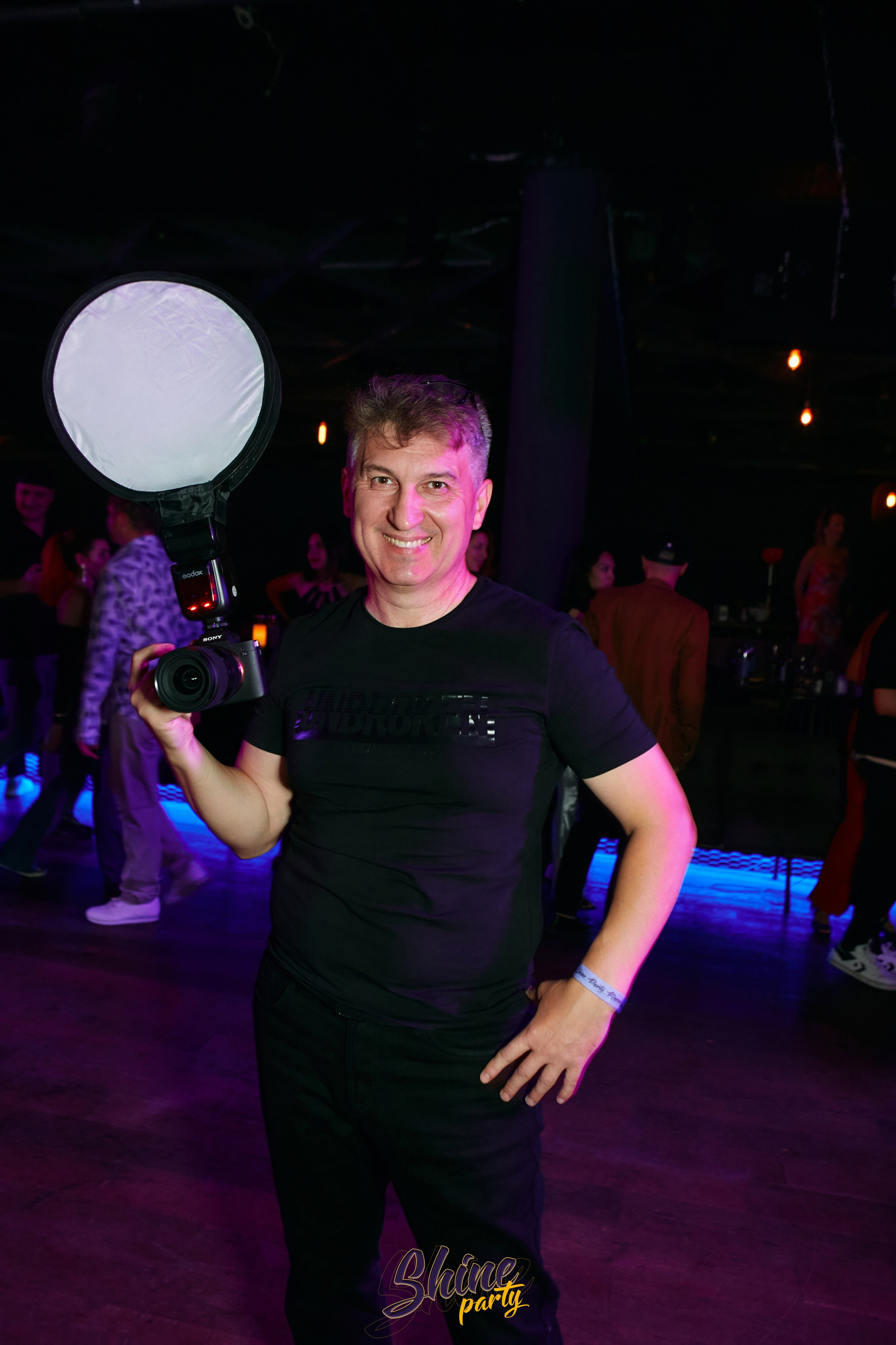 Shine party bachata. Свадебный фотограф