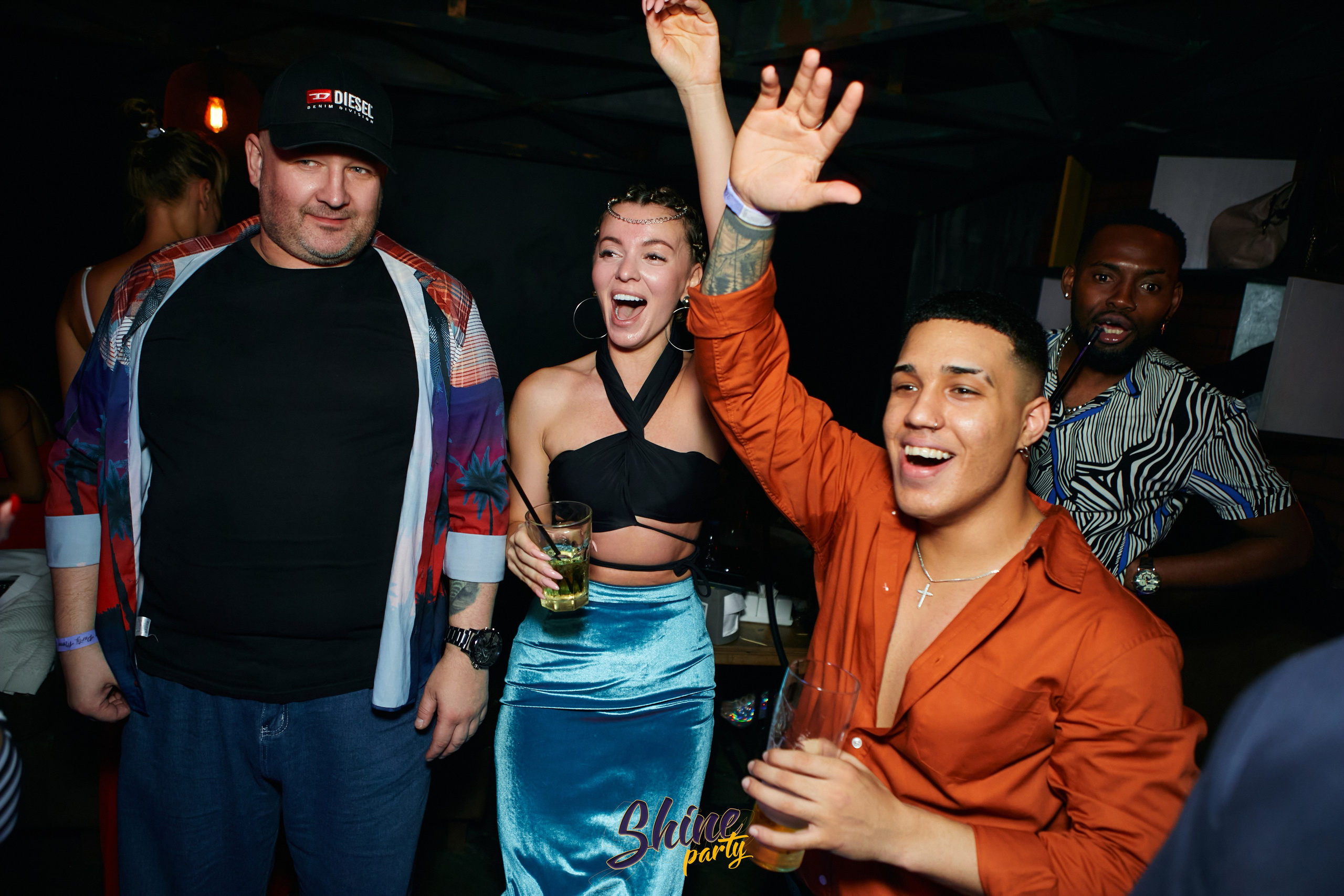 Shine party bachata. Свадебный фотограф