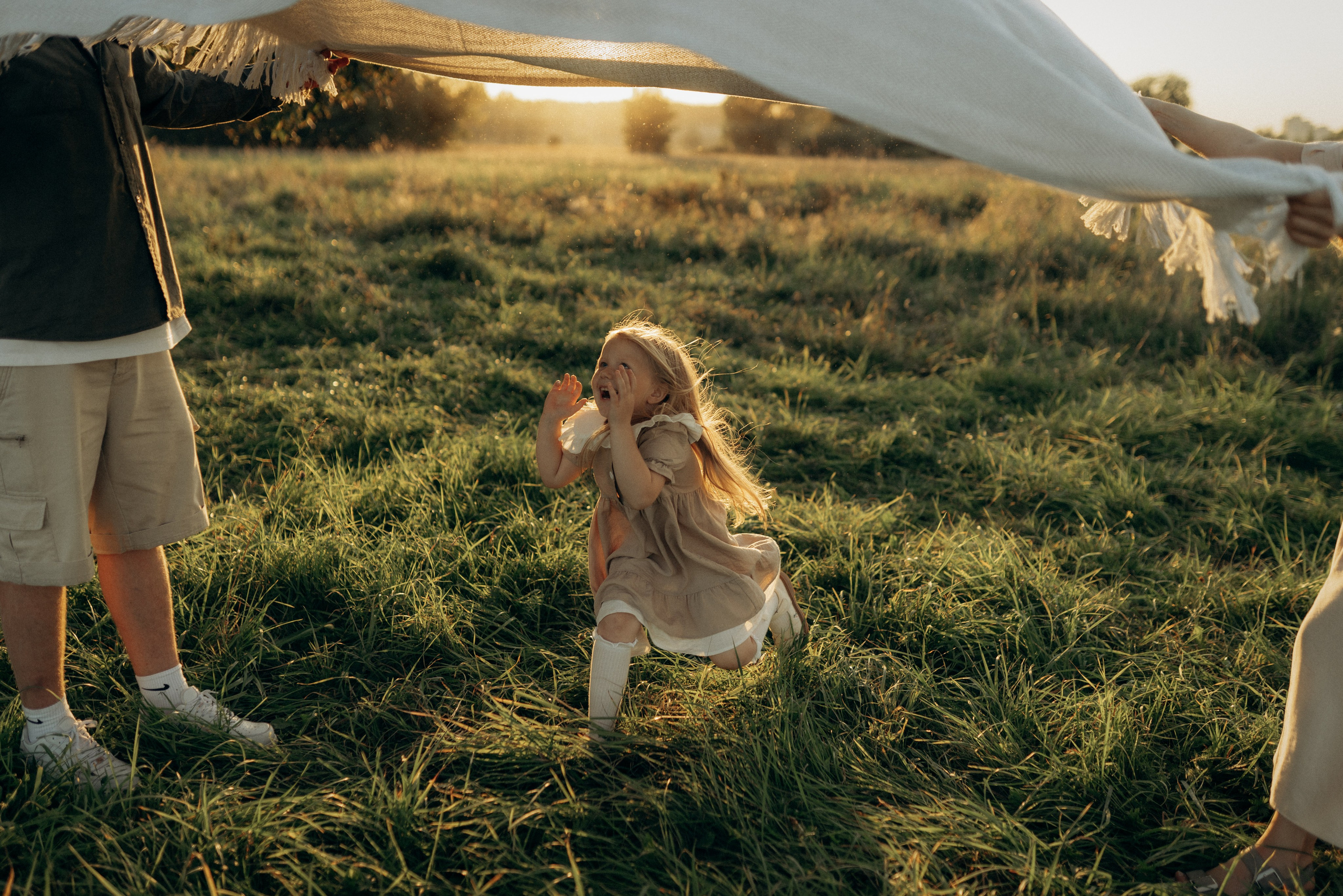Летний вечер в поле. Семейный lifestyle фотограф в Москве Рената Рафикова