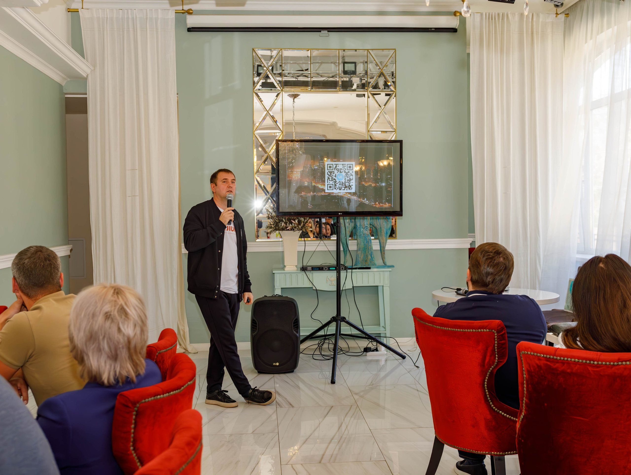 Бизнес завтрак клуб «Эквиум». Фотограф Булдакова Екатерина