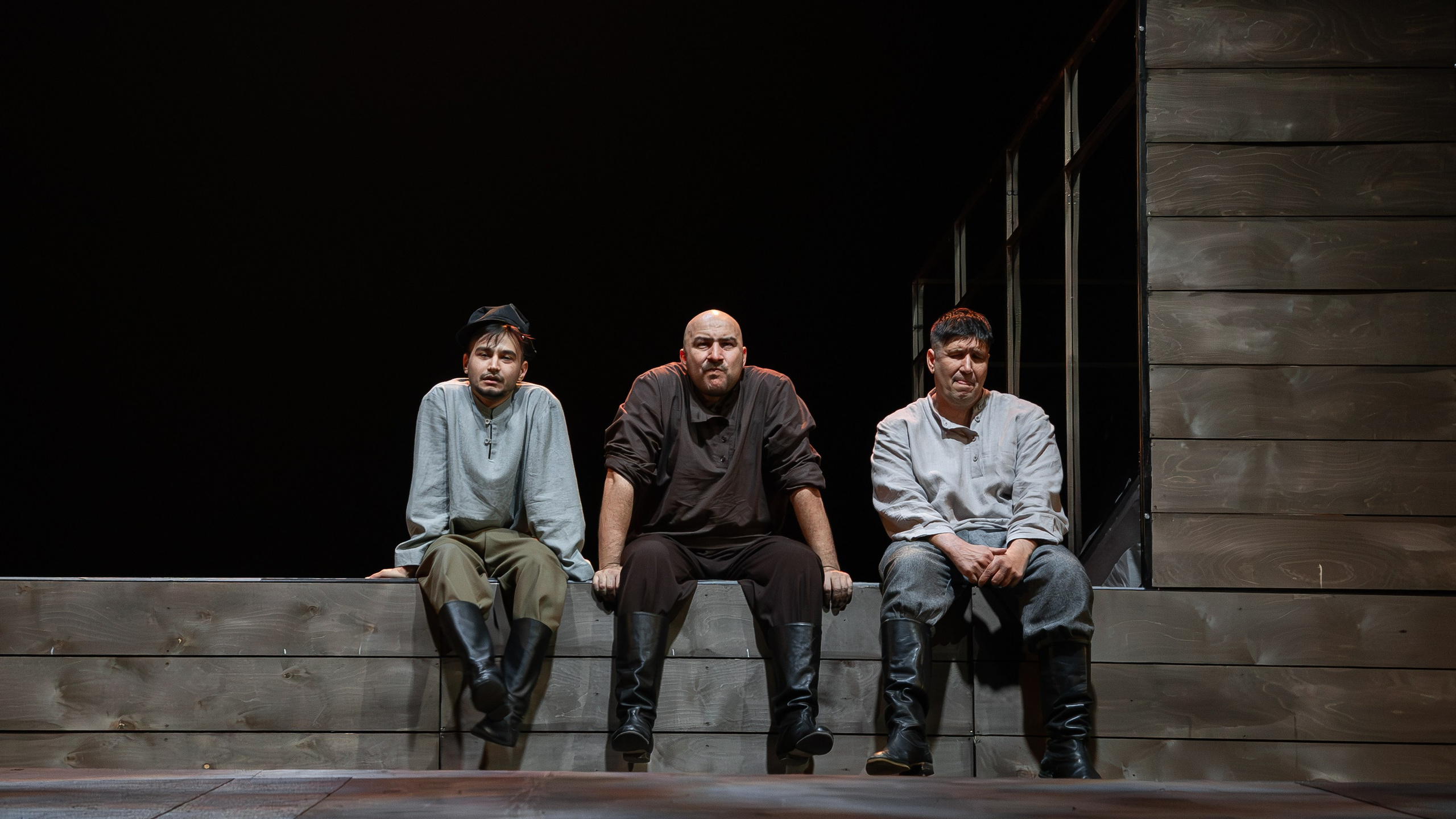 Астраханский Драматический Театр «Леди Макбет». Фотограф Марк Файзулин