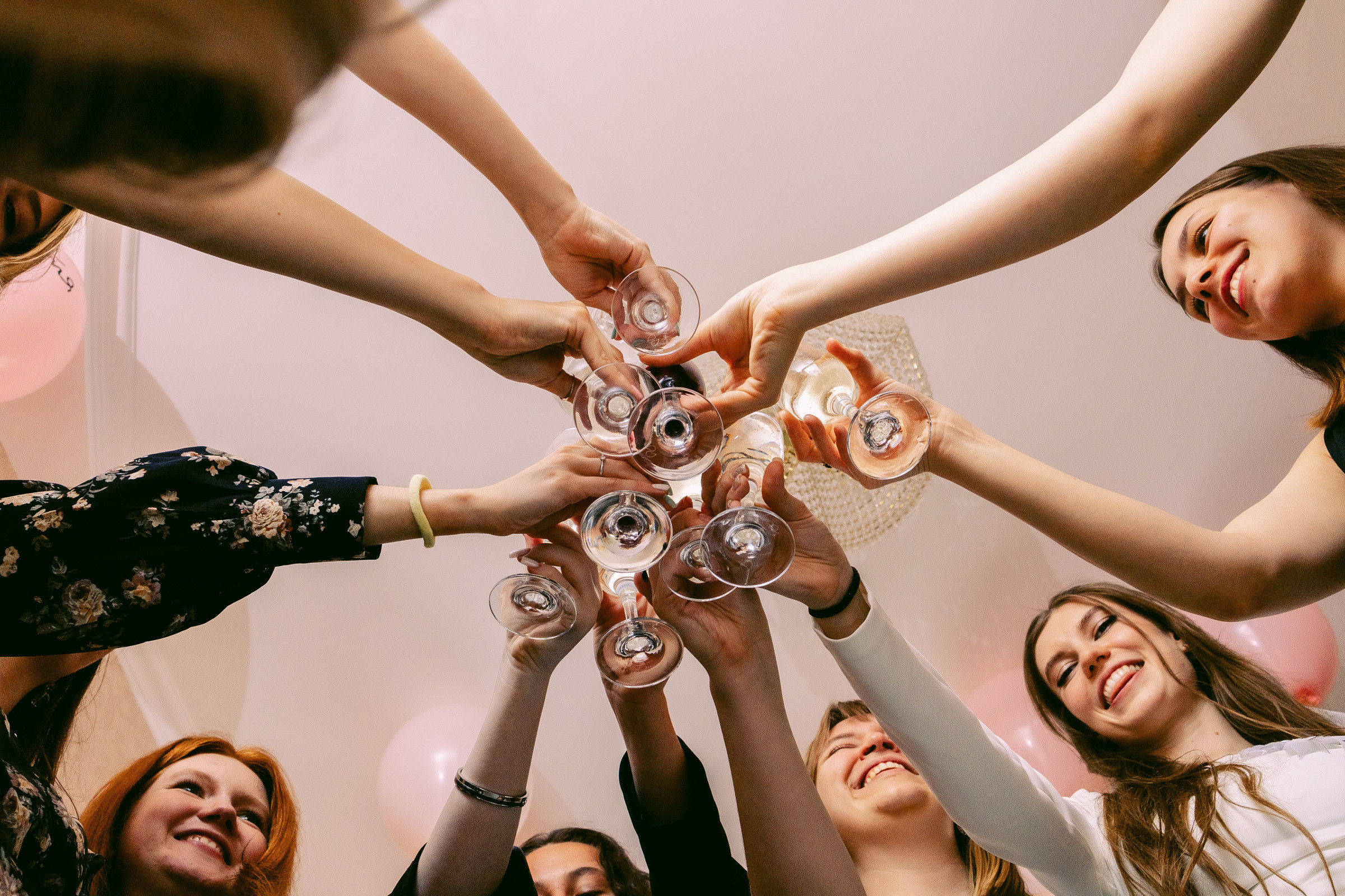 с бокальчиком