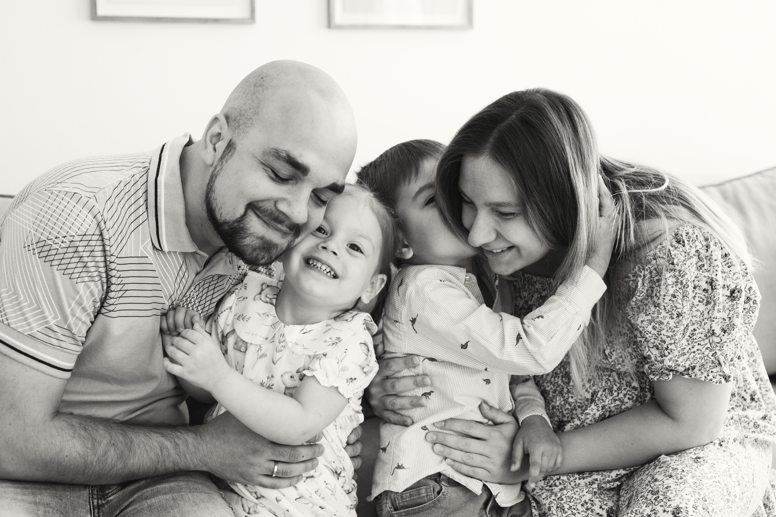 Семейная фотосессия в студии Москвы. Семейный Фотограф в Москве Евгения Симоненко