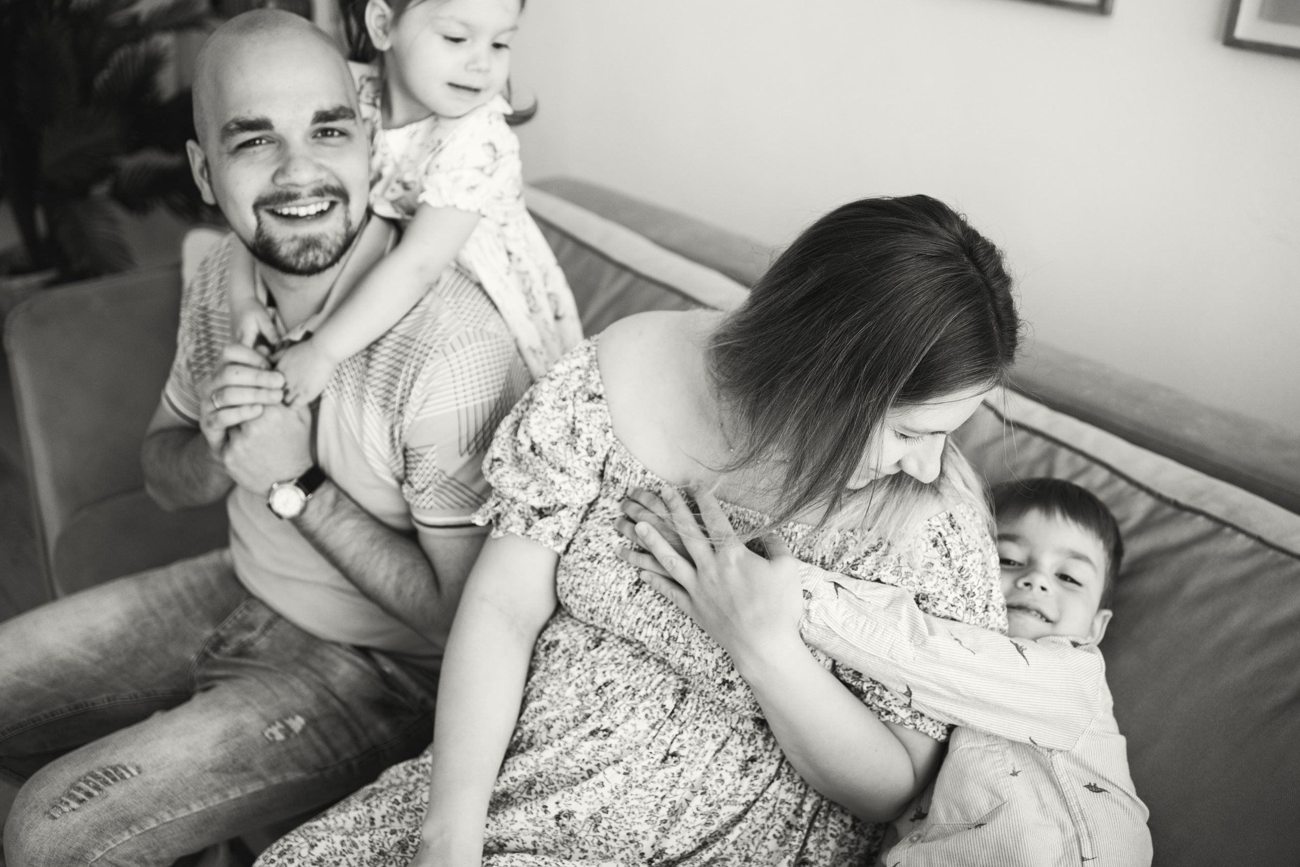 Семейная фотосессия в студии Москвы. Семейный Фотограф в Москве Евгения Симоненко