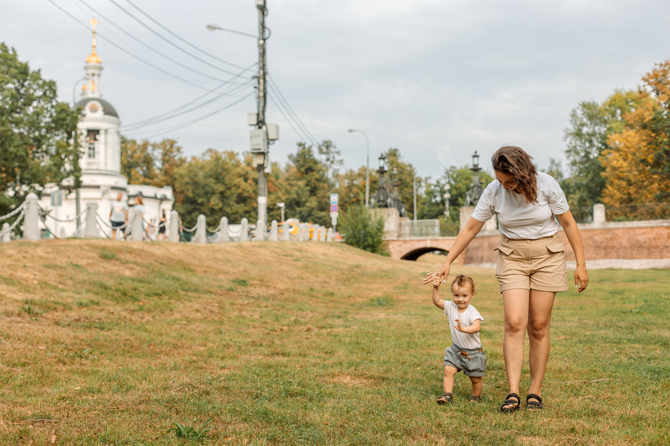 Мама и дочка в парке Кузьминки. Семейный Фотограф в Москве Евгения Симоненко
