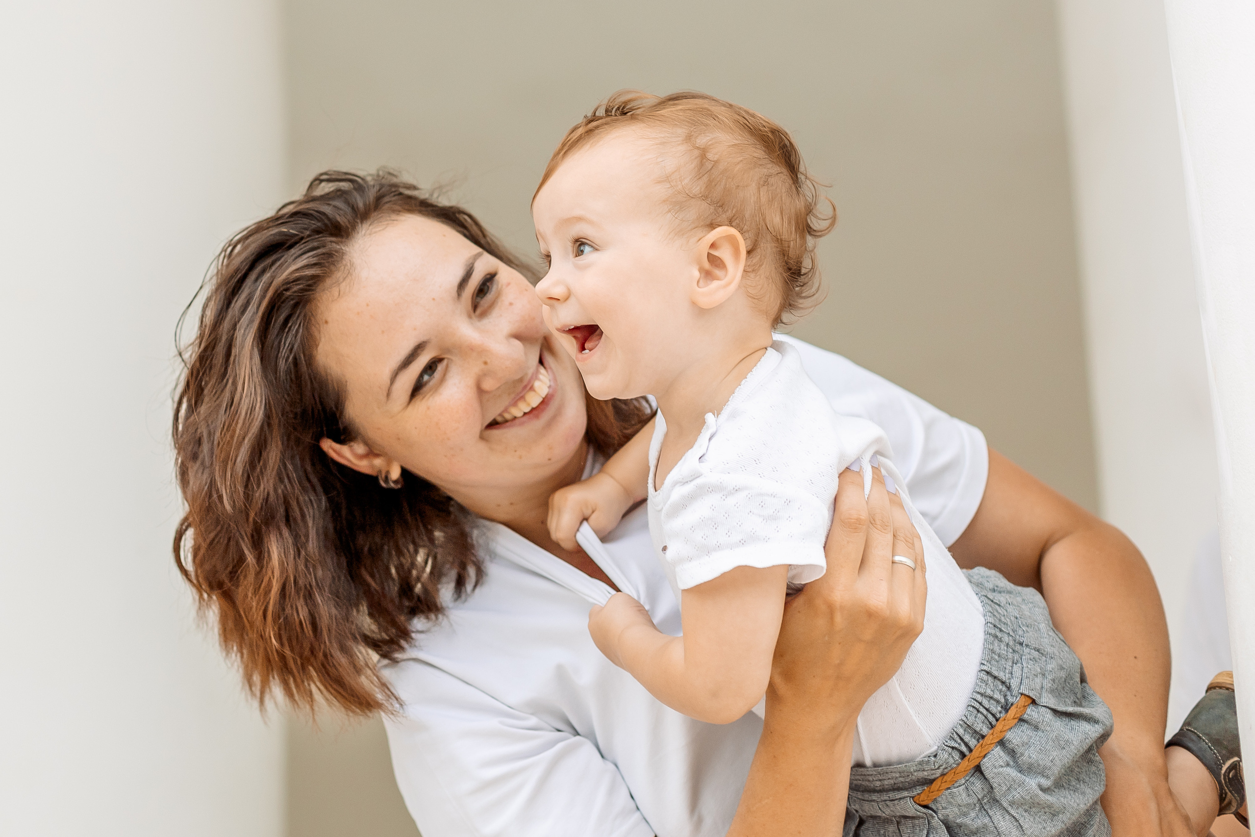 Мама и дочка в парке Кузьминки. Семейный Фотограф в Москве Евгения Симоненко