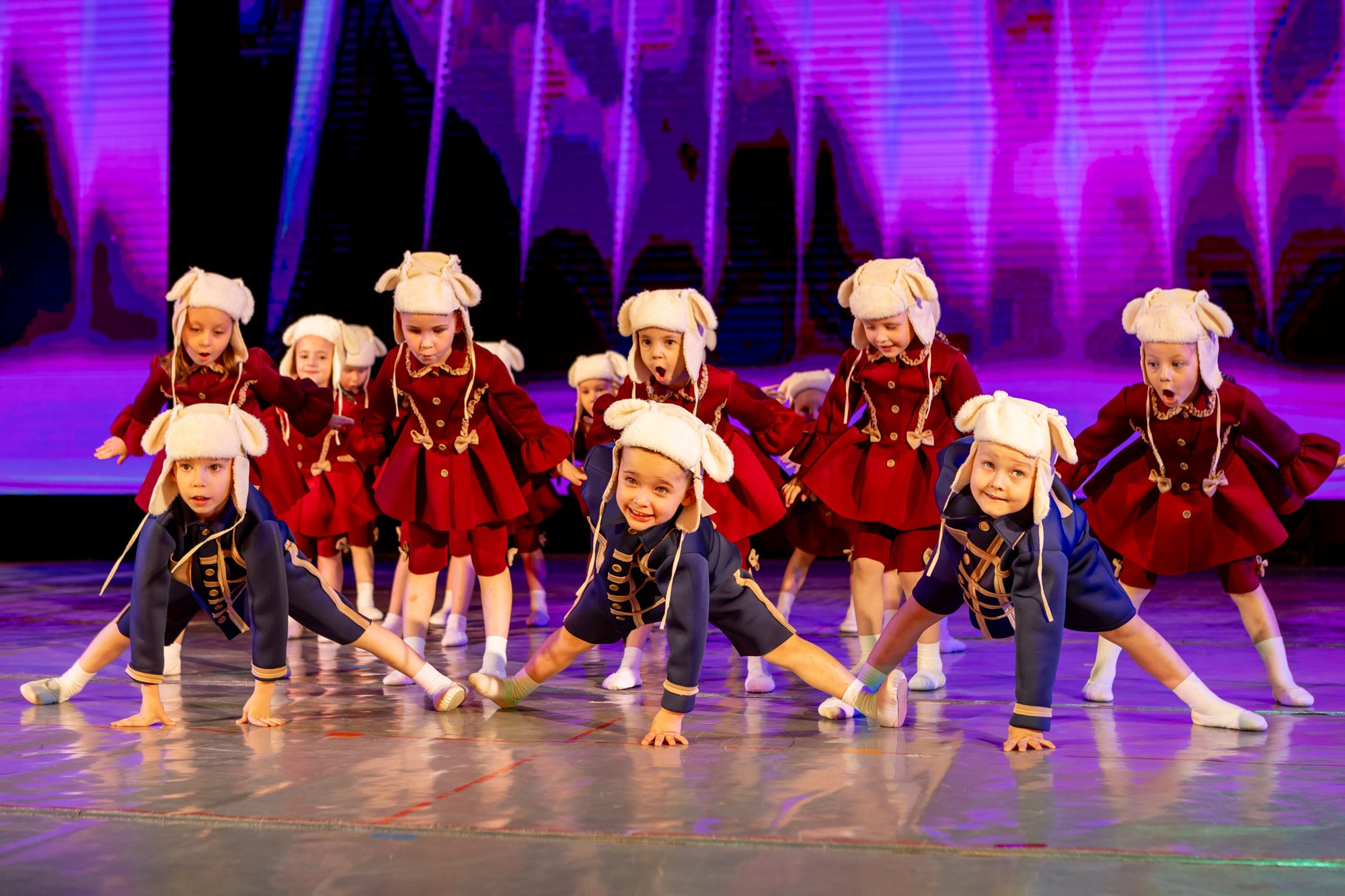 Отчетный концерт Заслуженного коллектива РФ «Жемчужинка» в Оренбурге, ДК «Россия», 2025 г. Фотограф в Оренбурге. Профессиональный фотограф