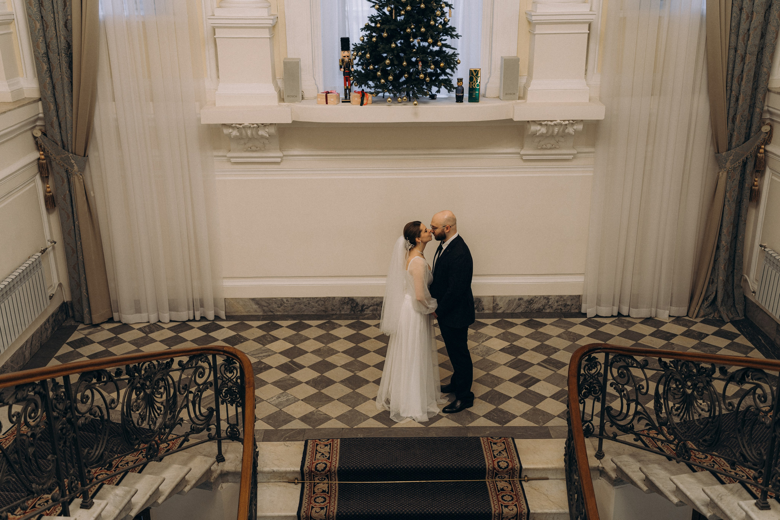 СВАДЕБНАЯ СЬЕМКА ВО ВТОРОМ ДВОРЦЕ (ДЕКАБРЬ) ТАКЖЕ СЬЕМКА В СТУДИИ НА ЧЕРНЫШЕВСКОЙ. Профессиональный фотограф, Санкт-Петербург — Виктория Богомолова