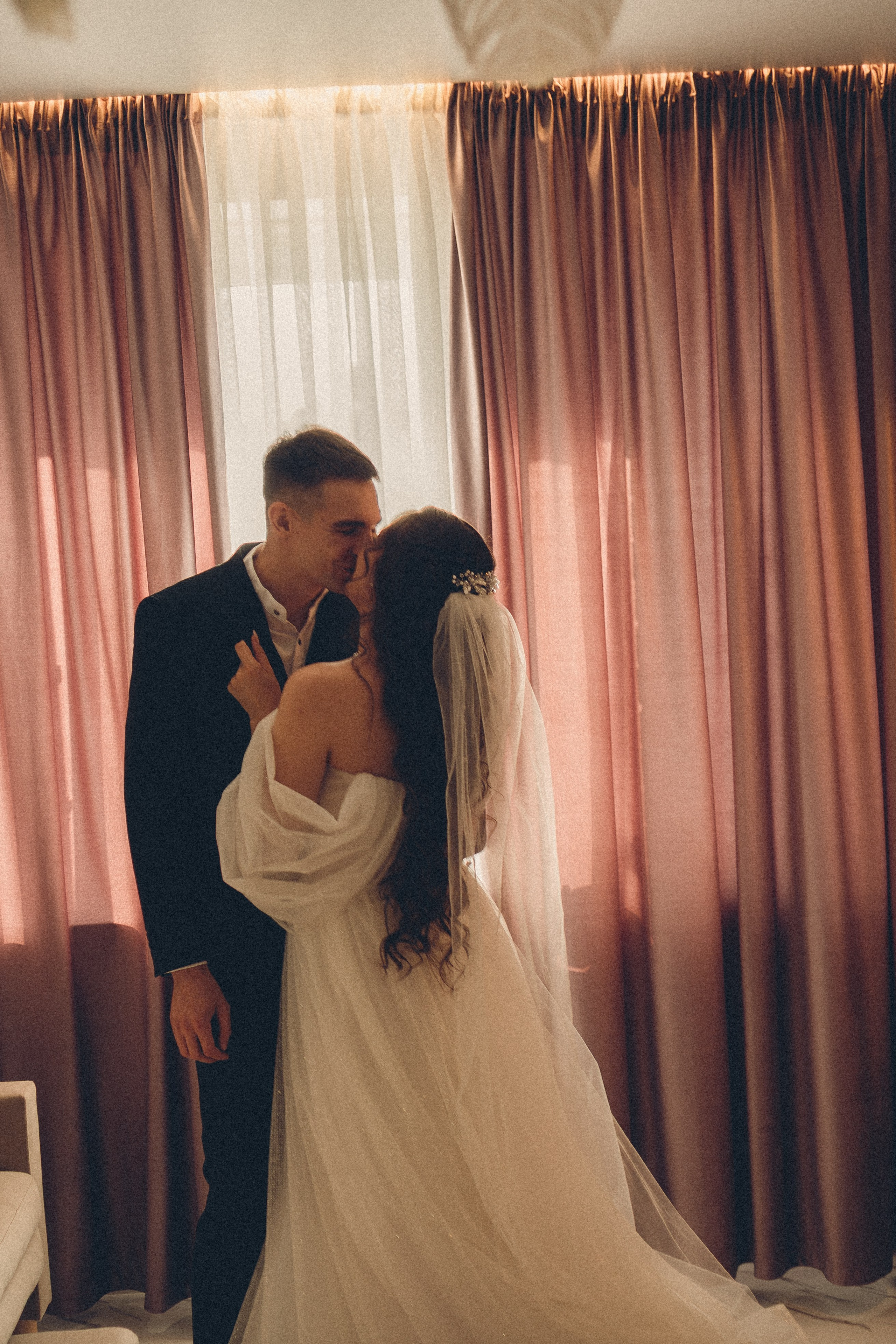 СВАДЕБНАЯ СЬЕМК В ПАРКЕ 300-ЛЕТИЯ. Профессиональный фотограф, Санкт-Петербург — Виктория Богомолова