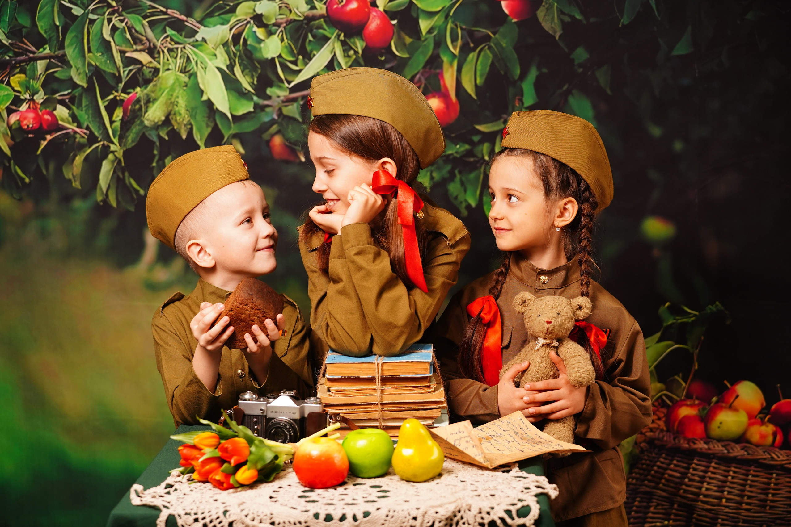 9 МАЯ. Фотостудия Лучшие моменты Выпускные альбомы, школьные, юбилейные фотокниги Ростов-на-Дону
