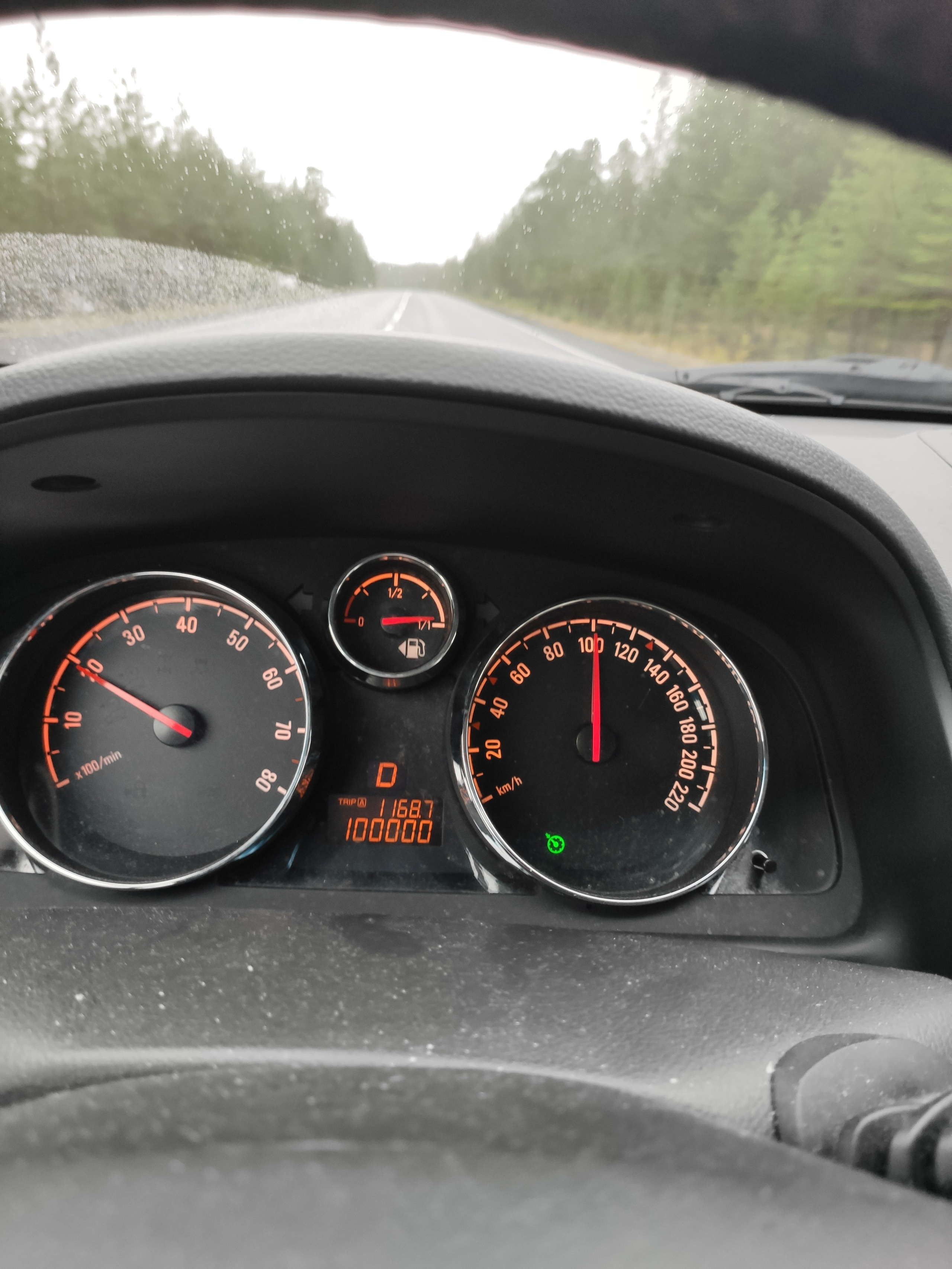 Машинка отпраздновала юбилей. 100К пробега на скорости 100 км/ч