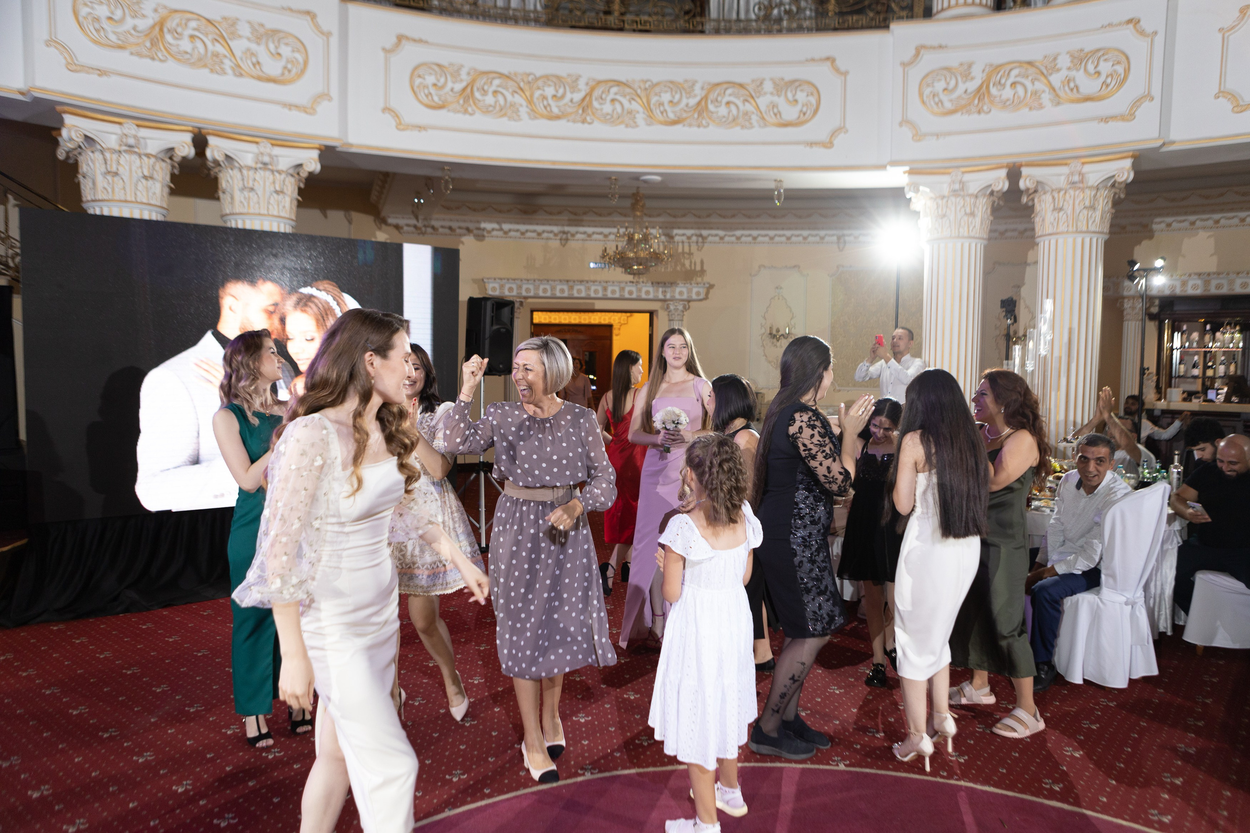 Свадебный фотограф Уфа — Руслан ГабдлисламовЖивые эмоции, красивые кадры, воспоминания на всю жизнь.Работаю по всей Республике Башкортоста. Свадебный фотограф Уфа Руслан Габдлисламов