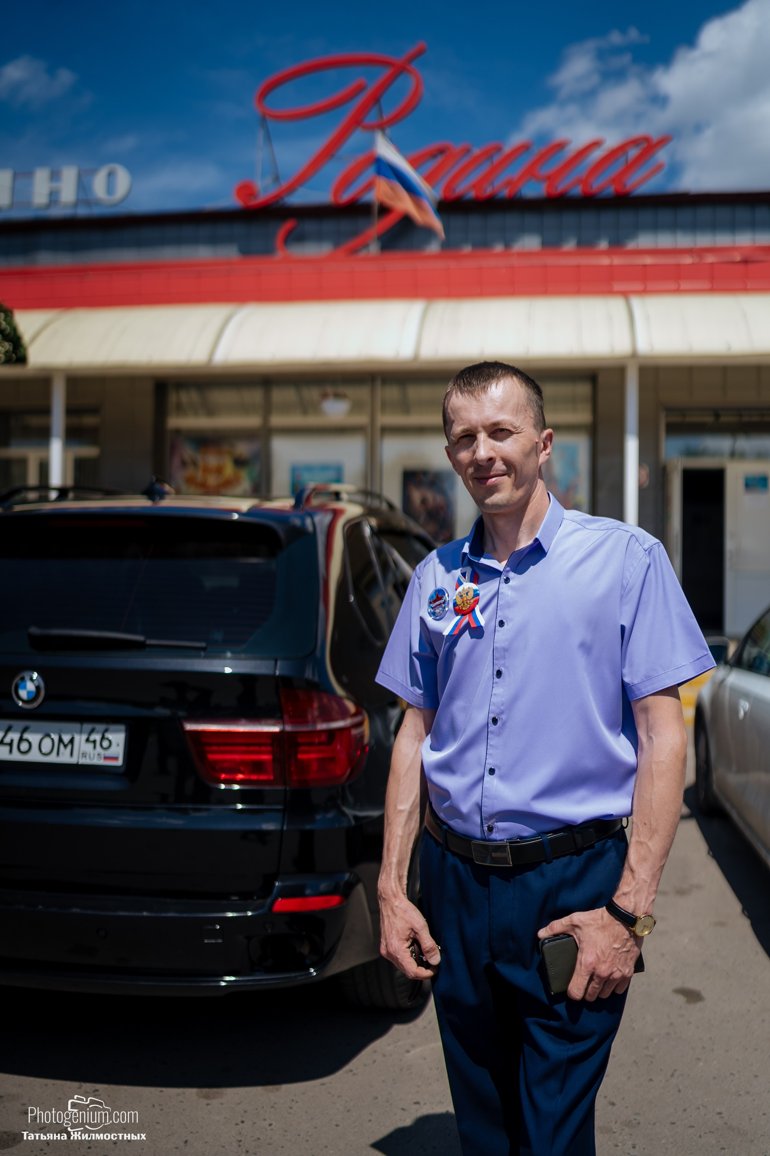 8 июня «Патриоты из Курска» сбор гуманитарной помощи у кинотеатра «Родина». Фотограф Нижний Новгород Татьяна Кейод