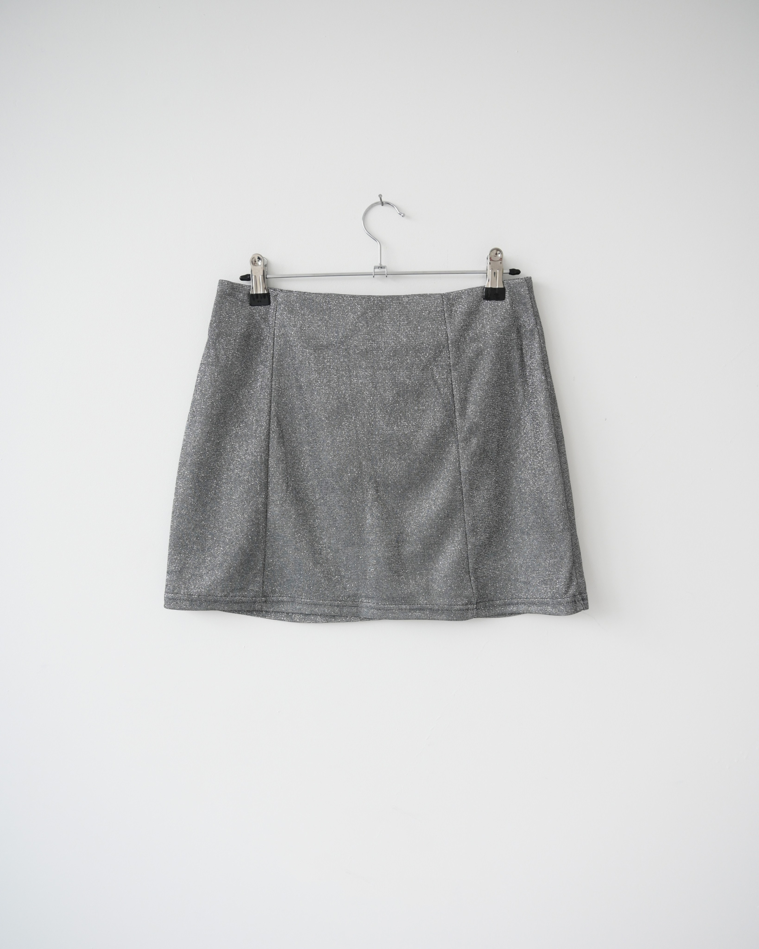 Юбка мини из блестящей ткани 500 руб/час Размер S,M | Залоговая стоимость - 2000 руб 