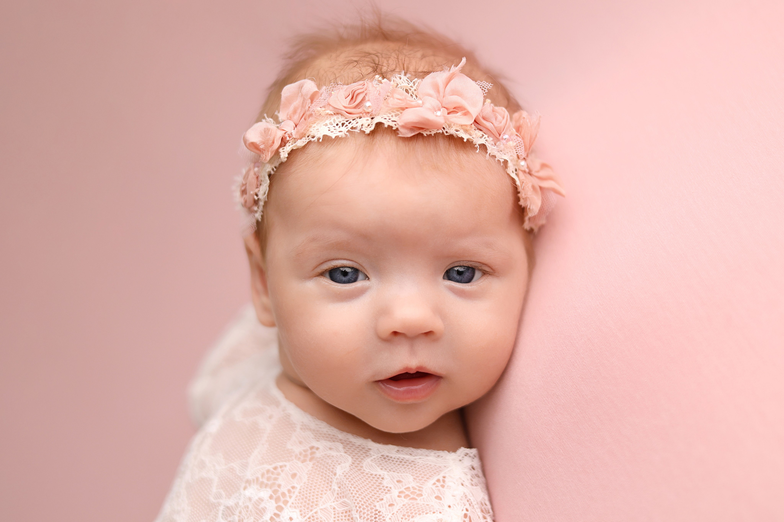 Катюше и Ксении 2 месяца. Фотограф новорожденных Москва. Ньюборн фотограф Москва