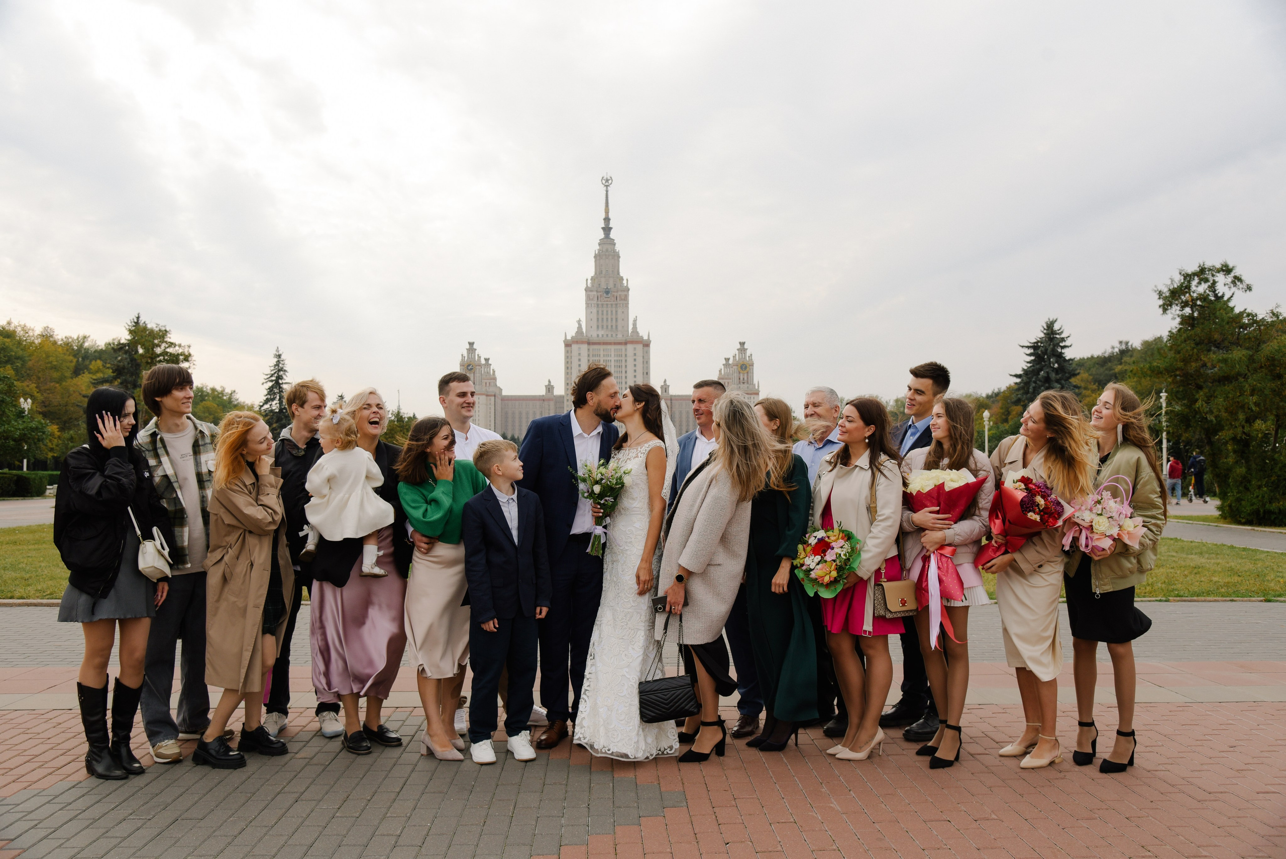 Венчание Храм Живоначальной Троицы на Воробьёвых горах. Фотограф Лола Волна, город Москва