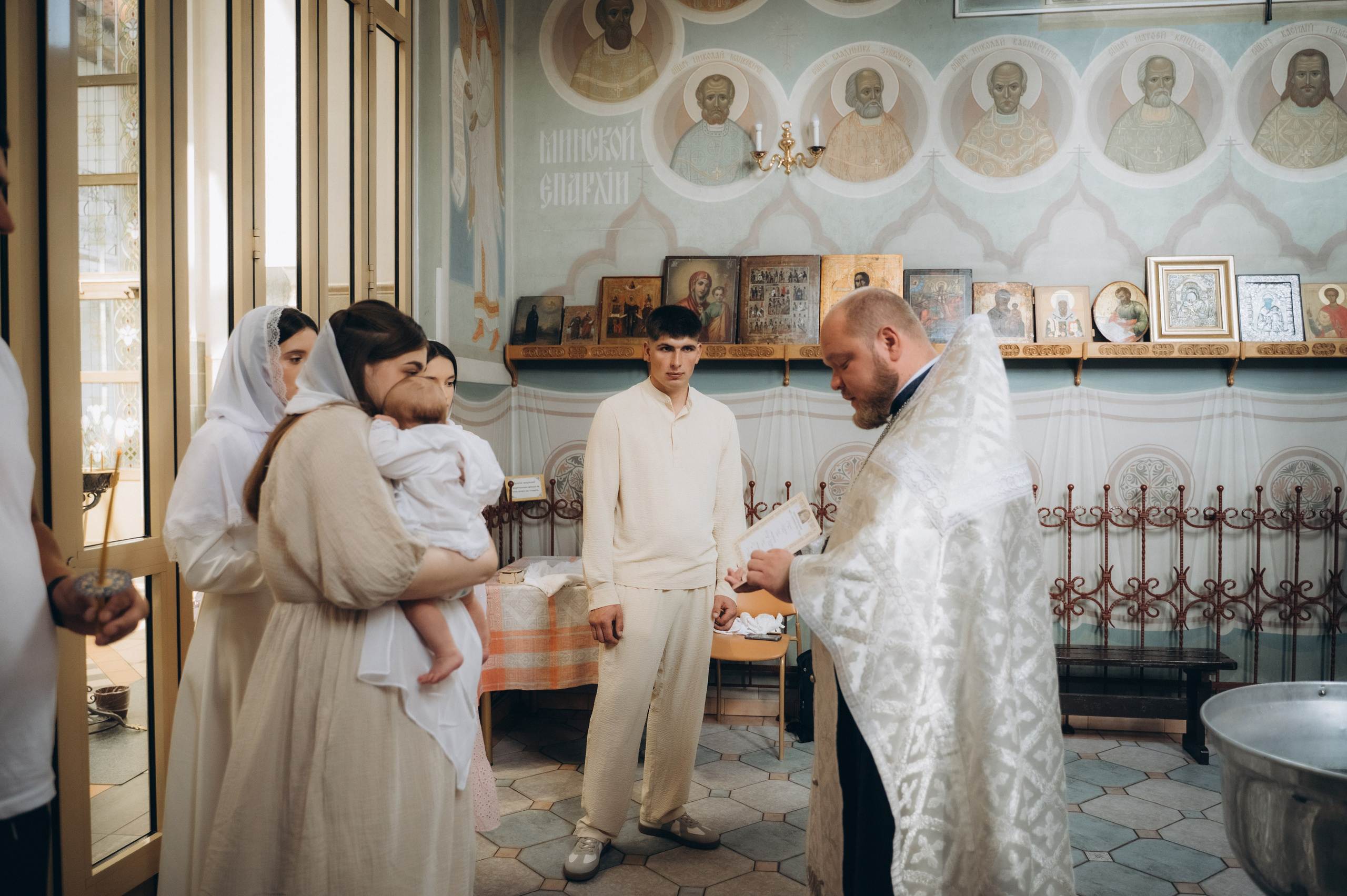 Крещение Арсения (Дом Милосердия). Семейный фотограф в Минске Дарья Дреко
