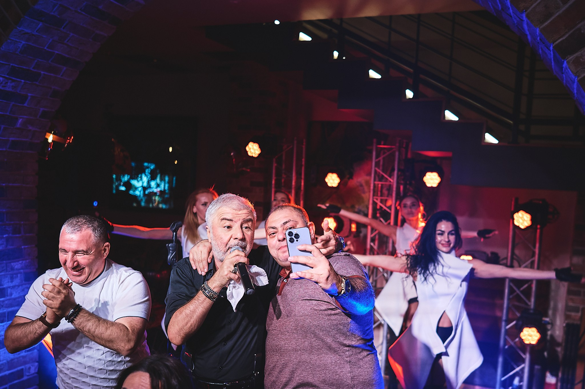 Шеф Амазония. Выступление Сосо Павлиашвили. Фотограф Сергей Катаев