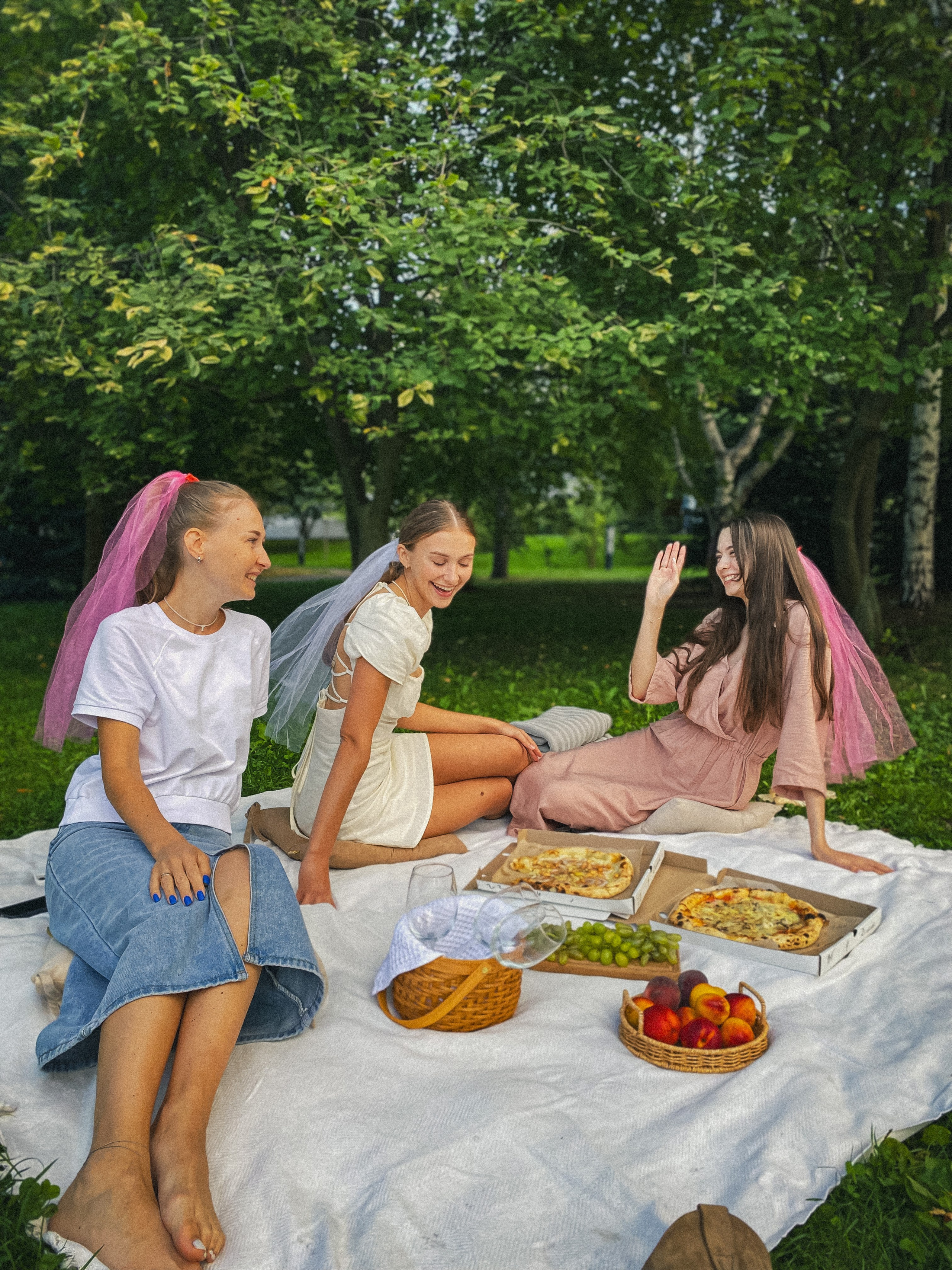 Девичник в парке Чёрное озеро. Чувственный мобильный фотограф в Казани и Сочи Дьяченко Дарья