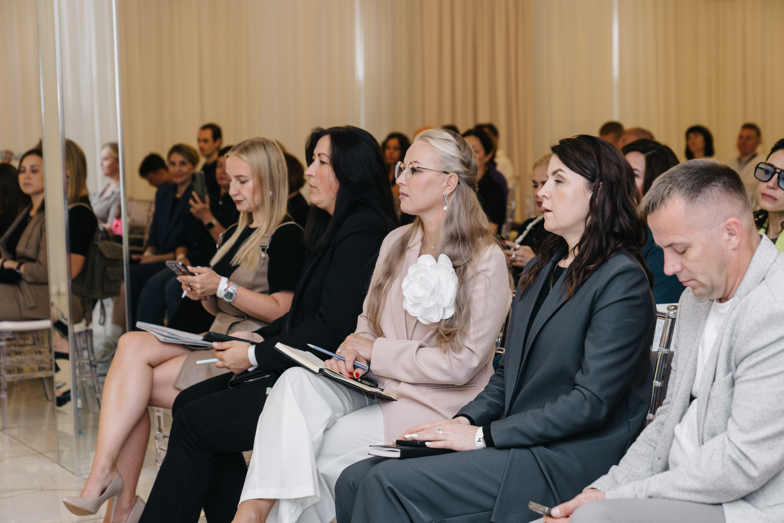 UDS. Время действовать. Свадебный и Мужской фотограф