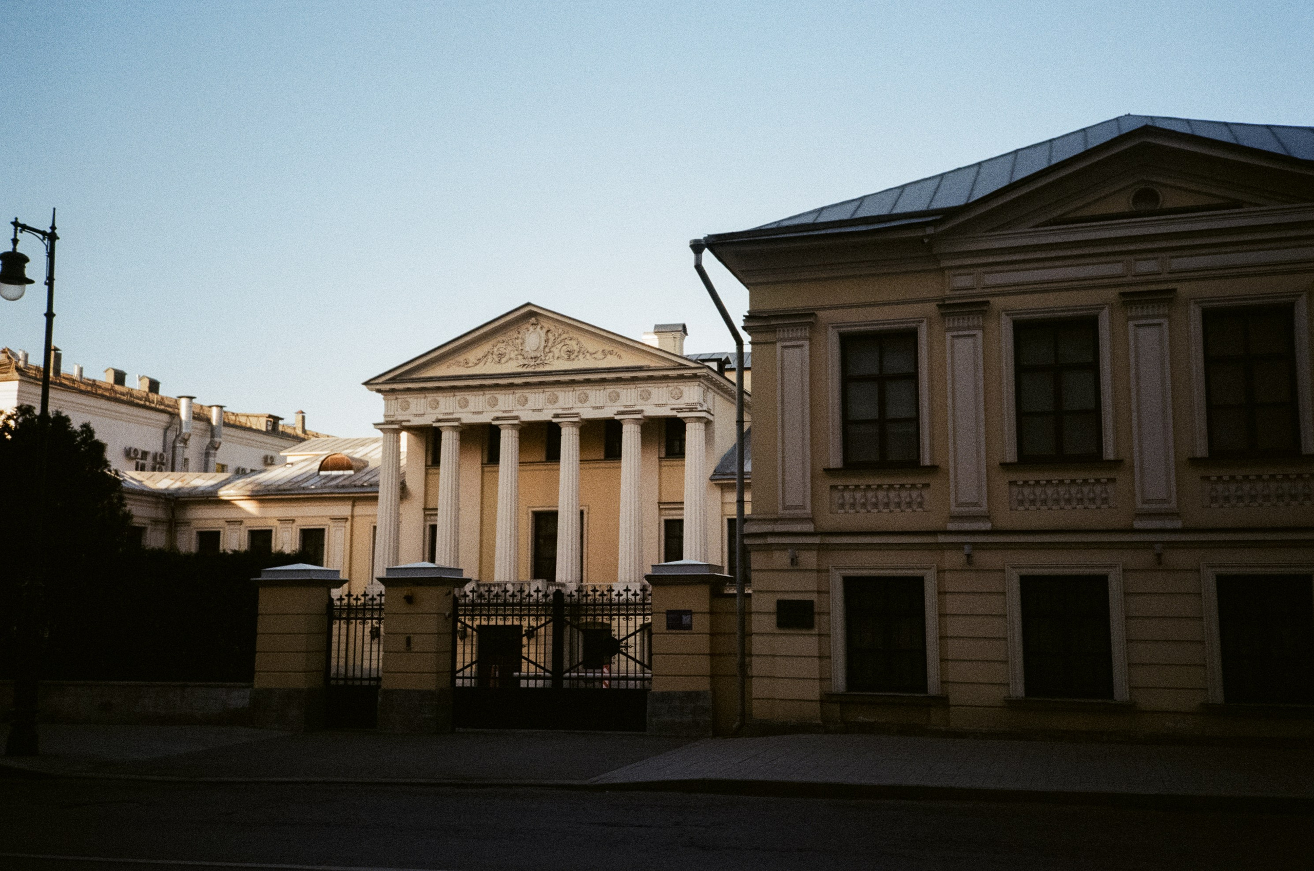 Малый Каретный, Петровка, Сад Эрмитаж | Konica Big Mini BM-301 Black | Kodak Color Plus 200