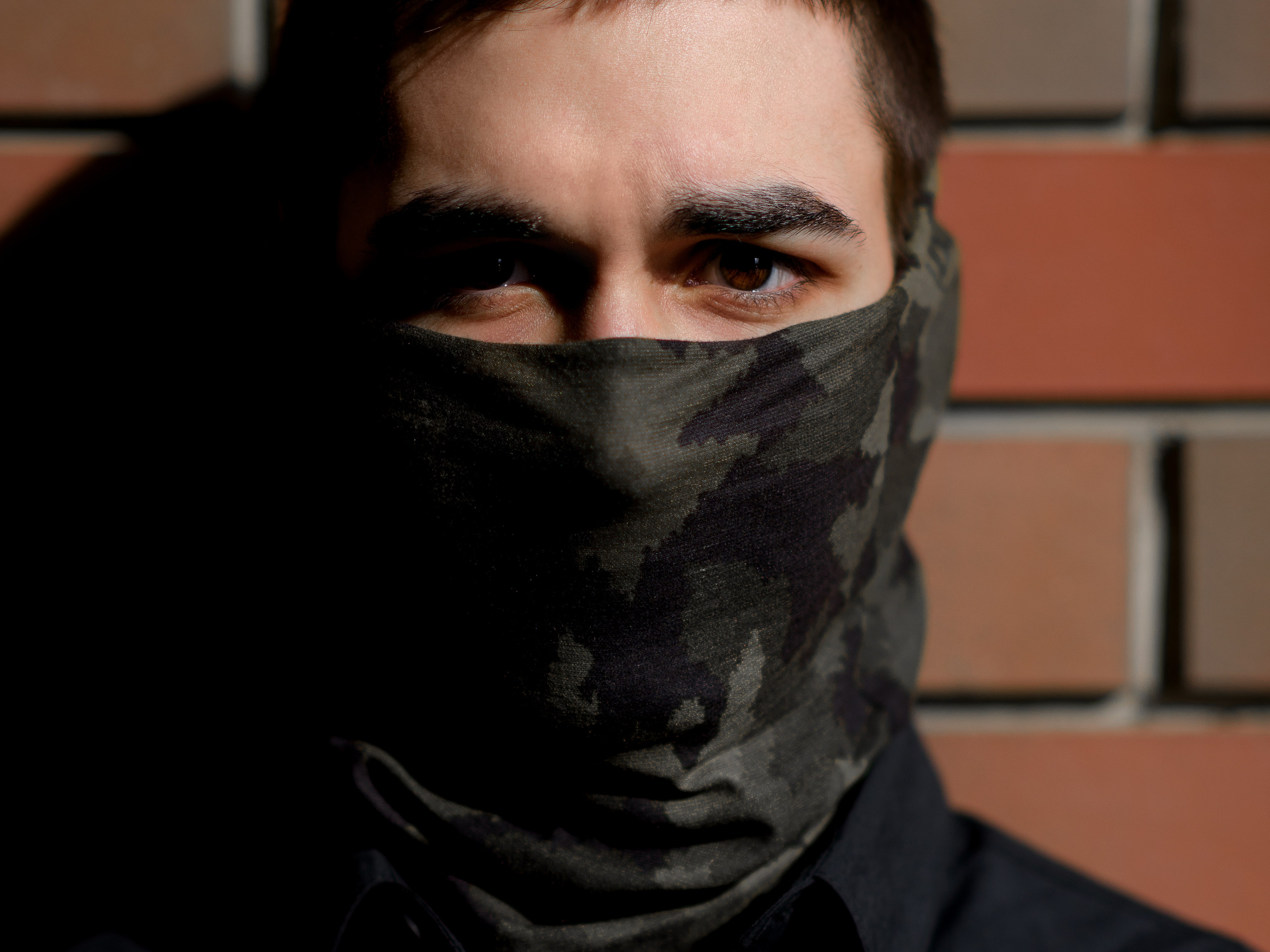 Фотосессия мальчика-подростка в городе. Главная