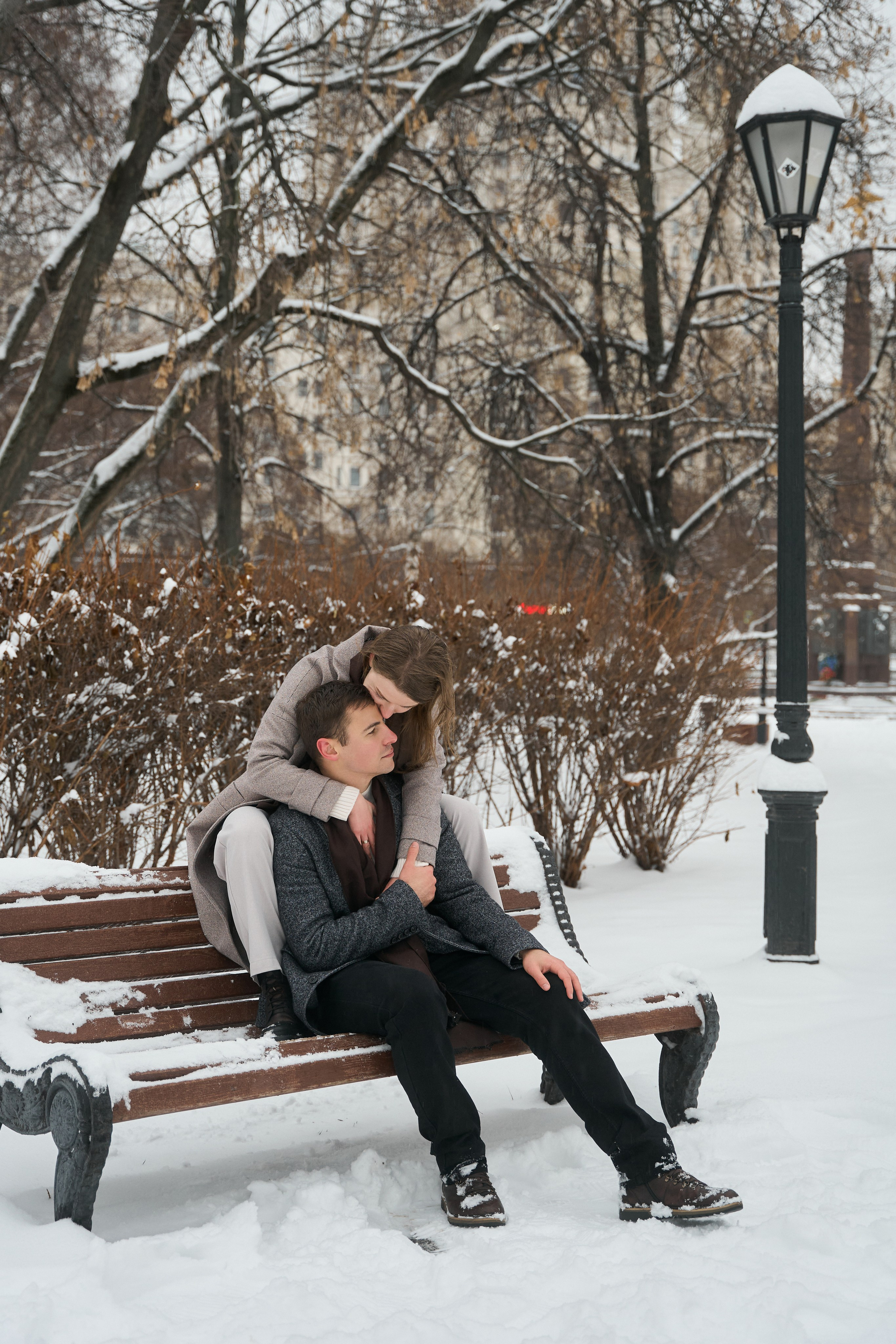 Любовь начинается с поцелуя. Minflo Photographer