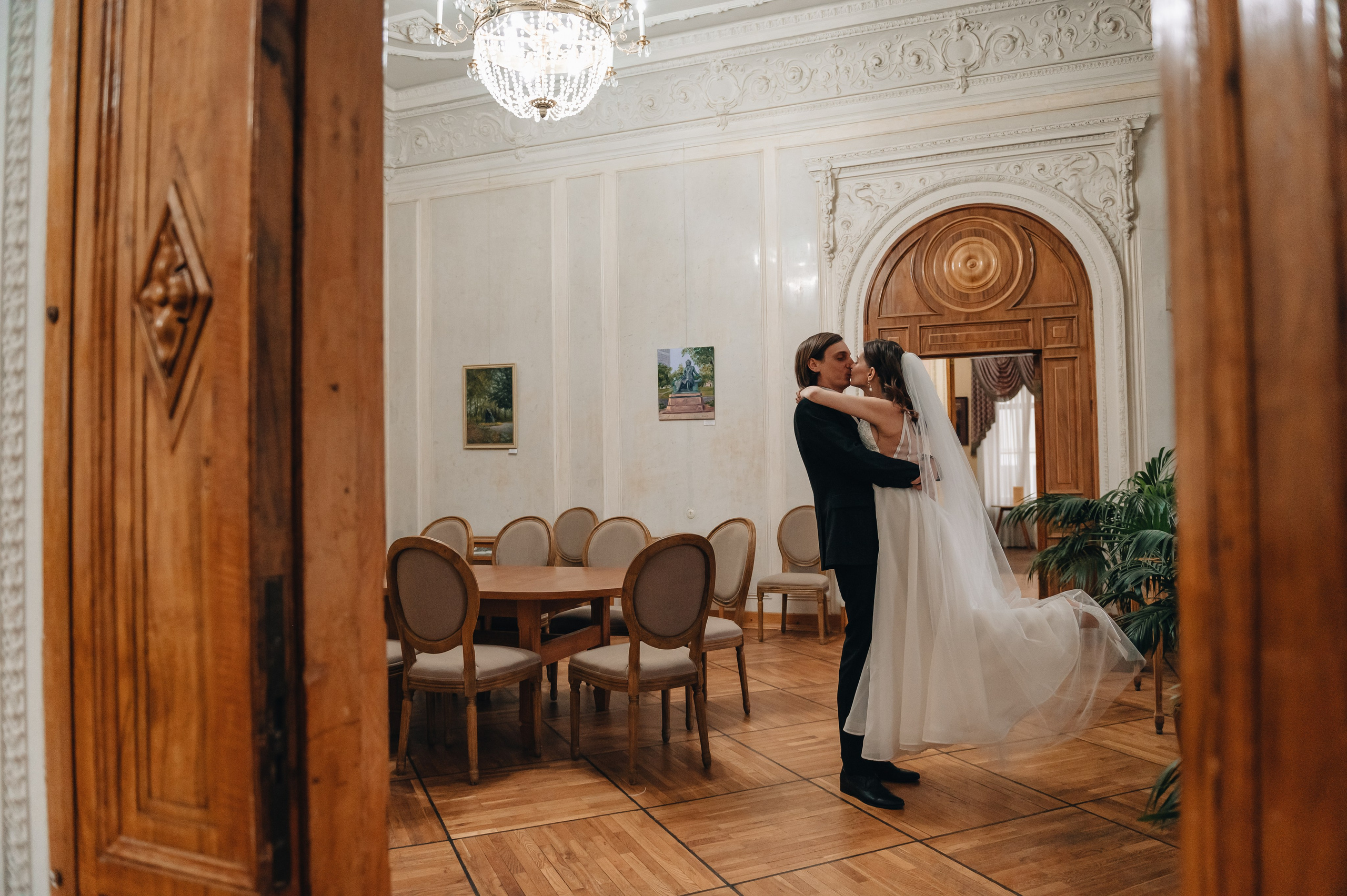 Свадебная фотосессия в библиотеке им. Пушкина. Портретный фотограф Москва Светлана Кашура