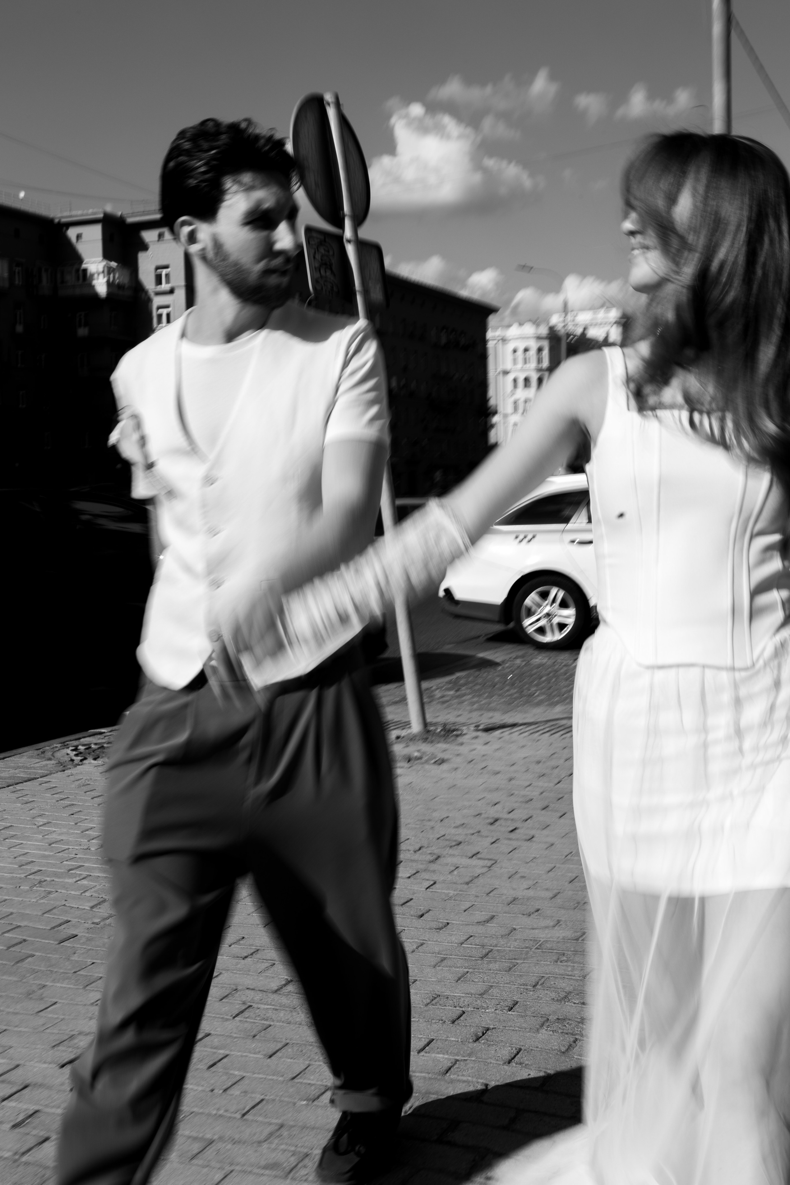 свадебная фотосессия, фотопрогулка, фотосессия для пары, фотограф на свадьбу, фотограф в ЗАГС, свадебный фотограф Москва, фотосессия в городе, фотосессия для влюбленных, фотосессия жениха и невесты, идеи для свадебной фотосессии, фотосессия на Кутузовском проспекте