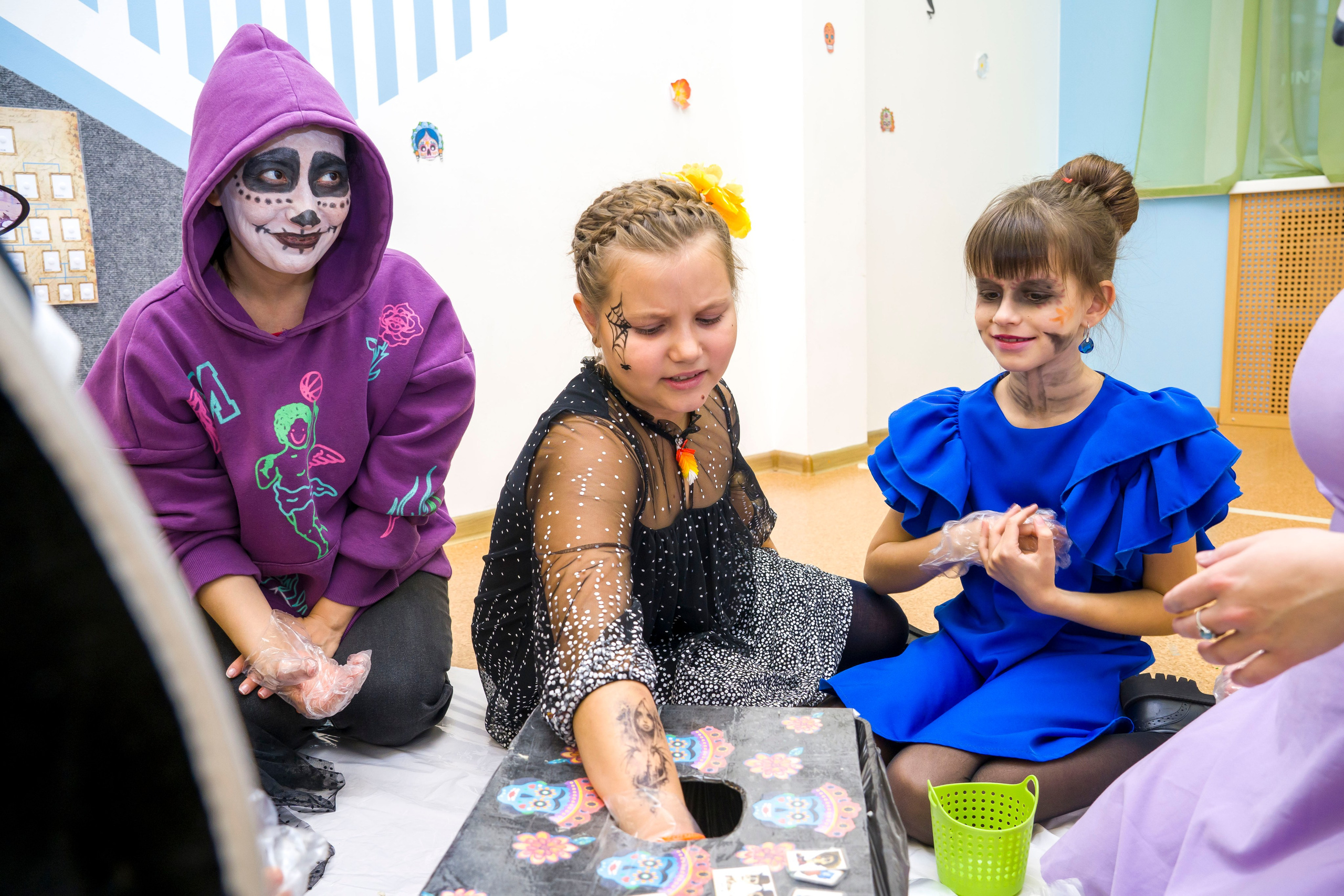 Репортаж детского праздника хеллоуин. Фотограф в Санкт-Петербурге. Репортажная и все съёмки для бизнеса