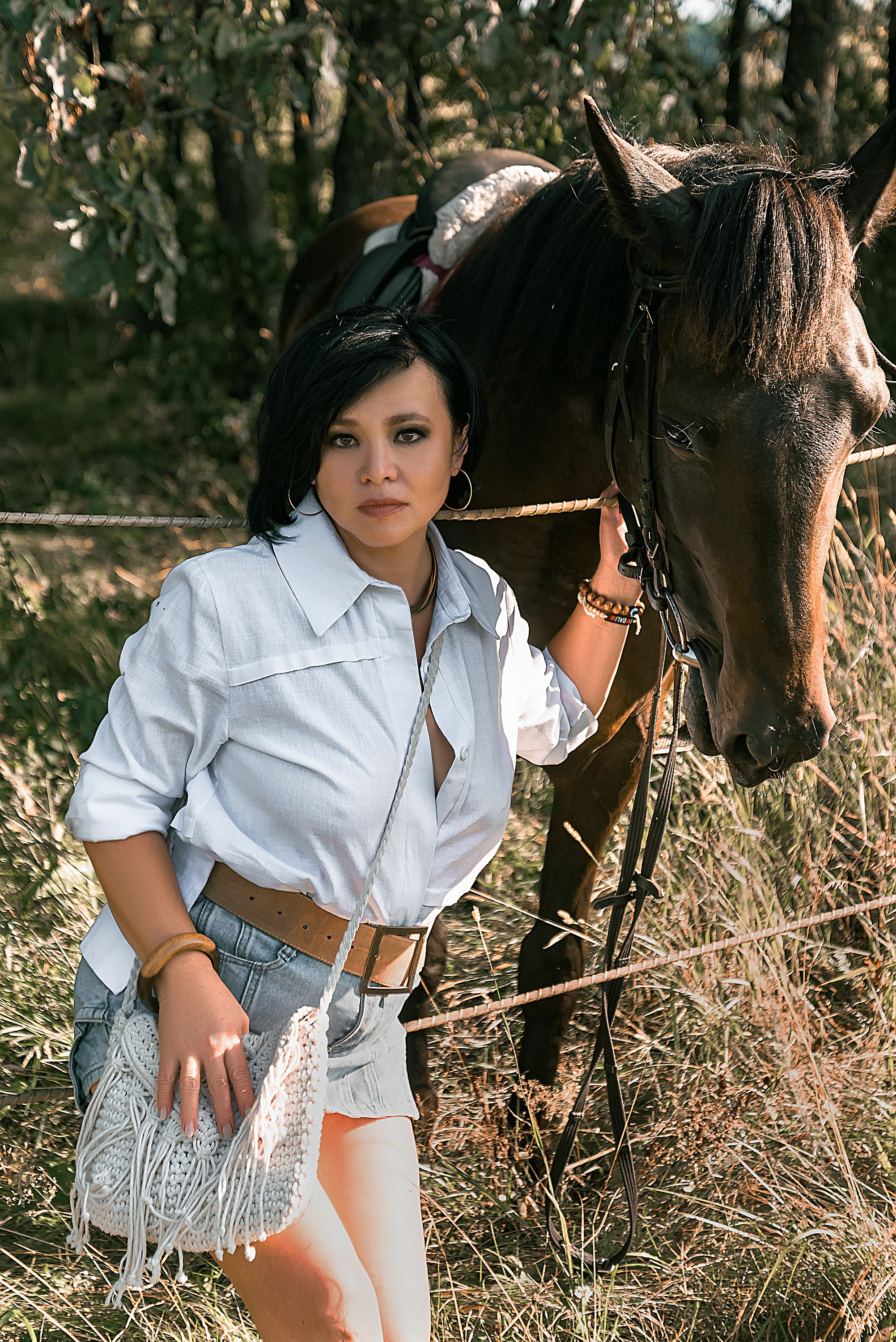 Красивые фотографии девушки на лошади.