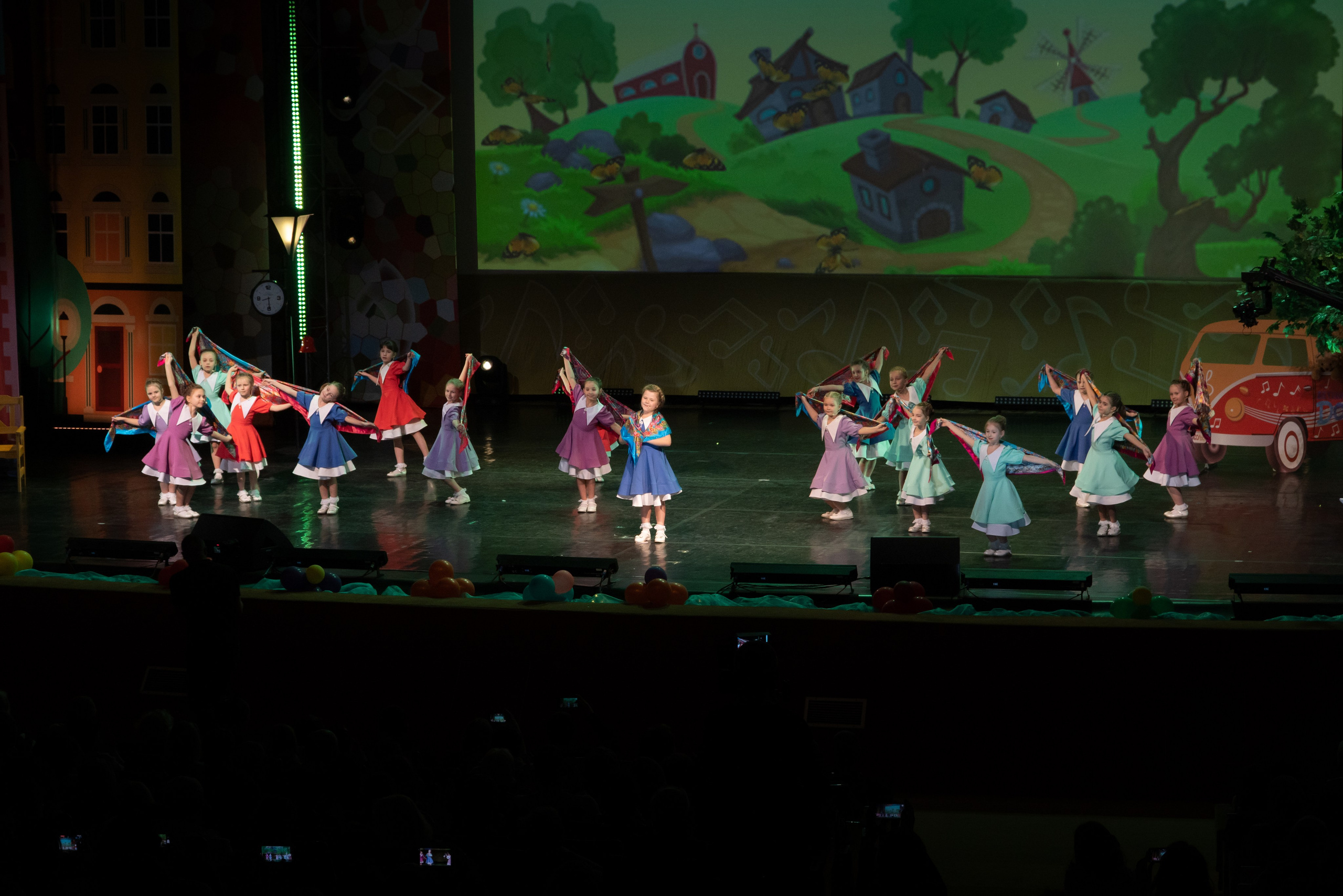 Съёмка концерта для Домисольки, большой концертный зал Космос. «Студия DRONAVT`s» — видеосъёмка и фотография г. Москва