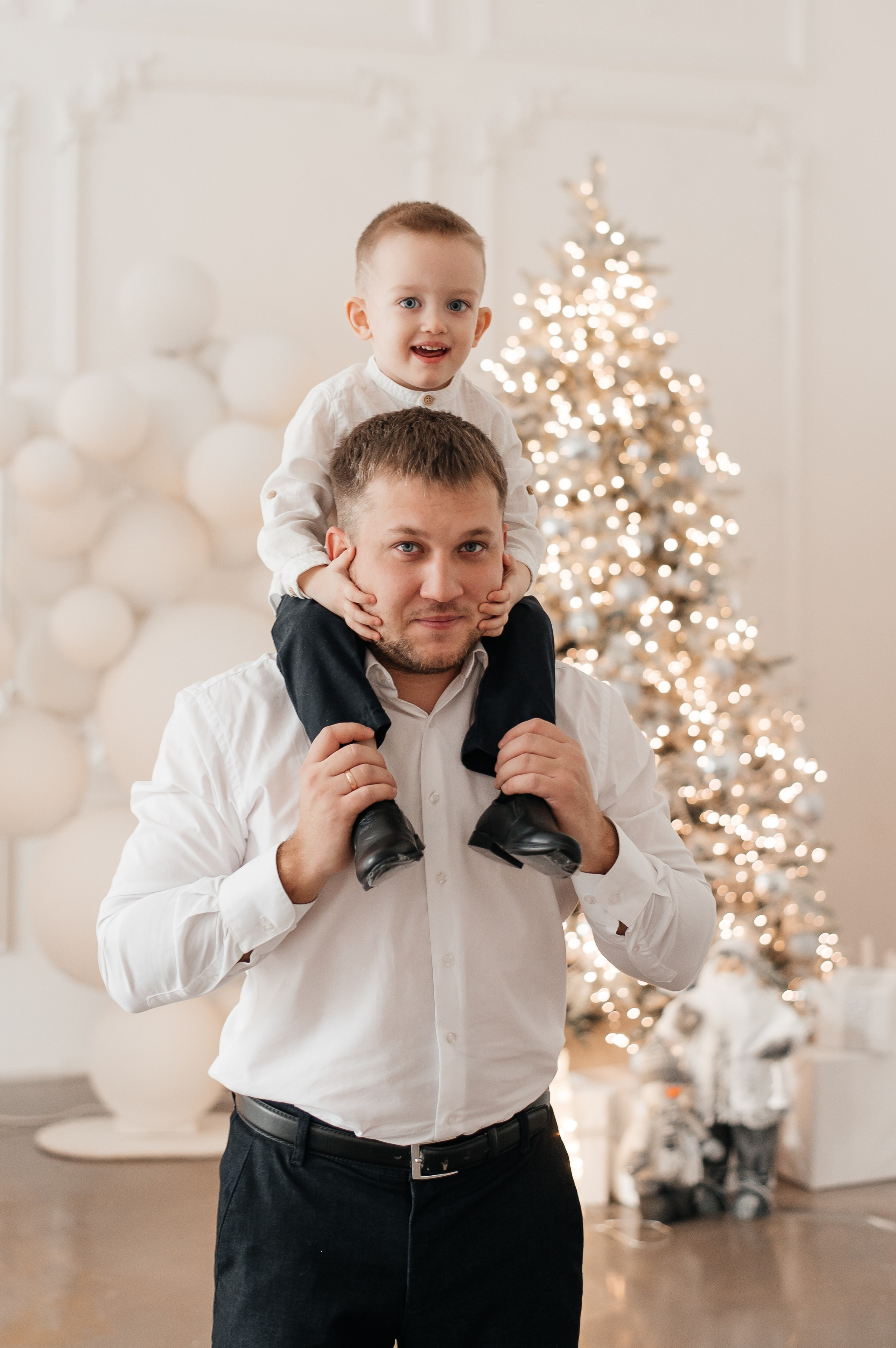 Смотреть в одну сторону. Свадебный и семейный фотограф в Красноярске Виктория Тимонина