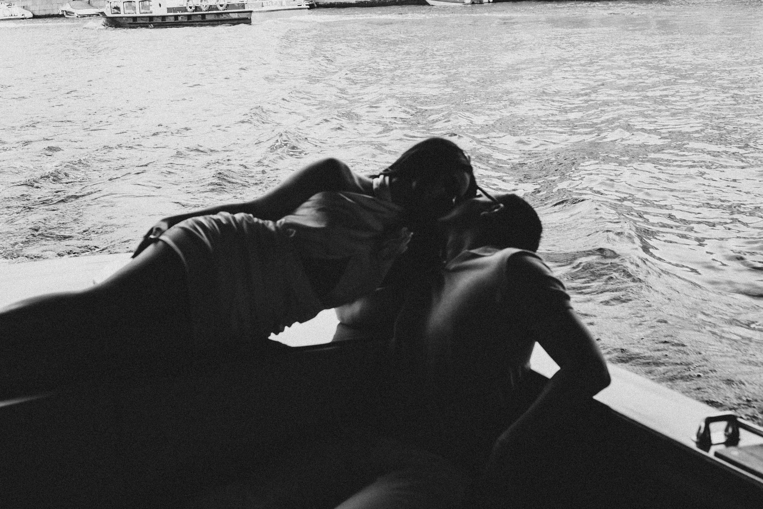 СВАДЕНБНАЯ СЬЕМКА НА КАТЕРЕ ПО КАНАЛАМ САНКТ-ПЕТЕРБУРГА И В АКВАТОРИИ НЕВЫ. Профессиональный фотограф, Санкт-Петербург — Виктория Богомолова