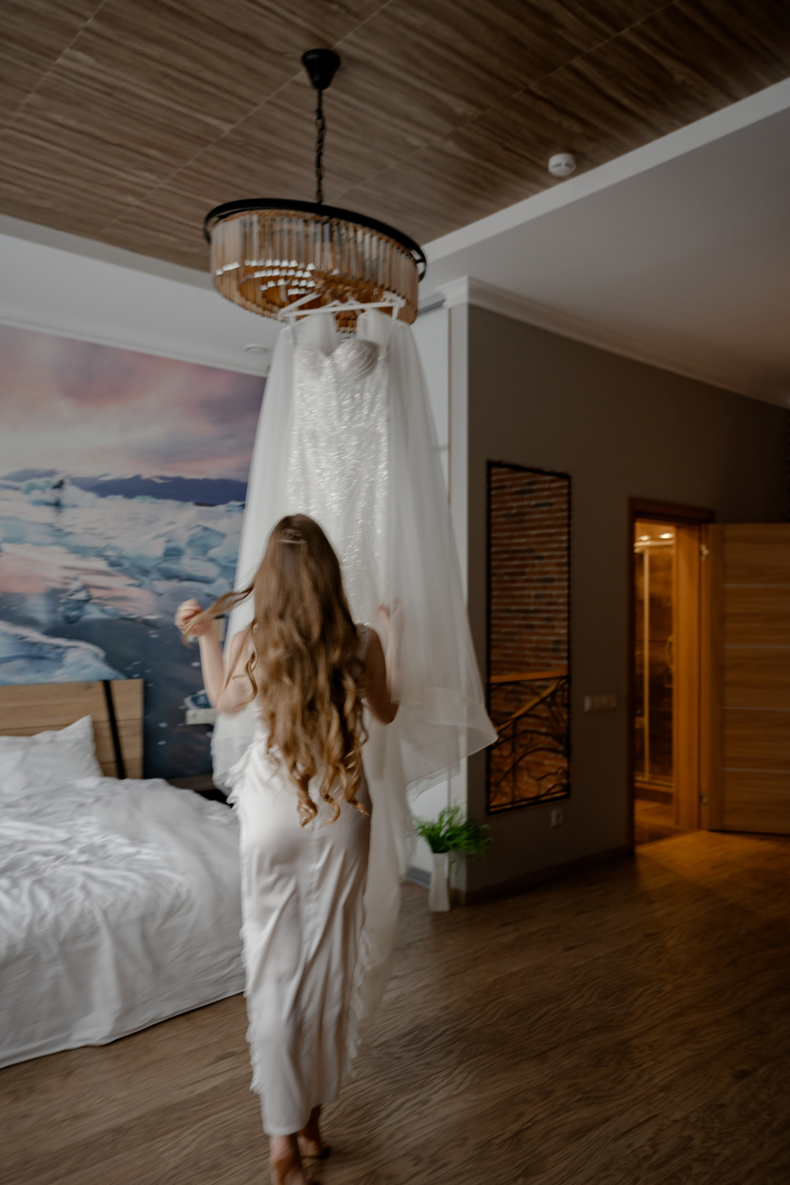 СВАДЕБНАЯ СЬЕМКА СБОРОВ В ОТЕЛЕ И ВЫЕЗД НА ЦЕРЕМОНИЮ (СНЯТО В СИБИРЕ В НИЖНЕВАРТОВСКЕ). Профессиональный фотограф, Санкт-Петербург — Виктория Богомолова