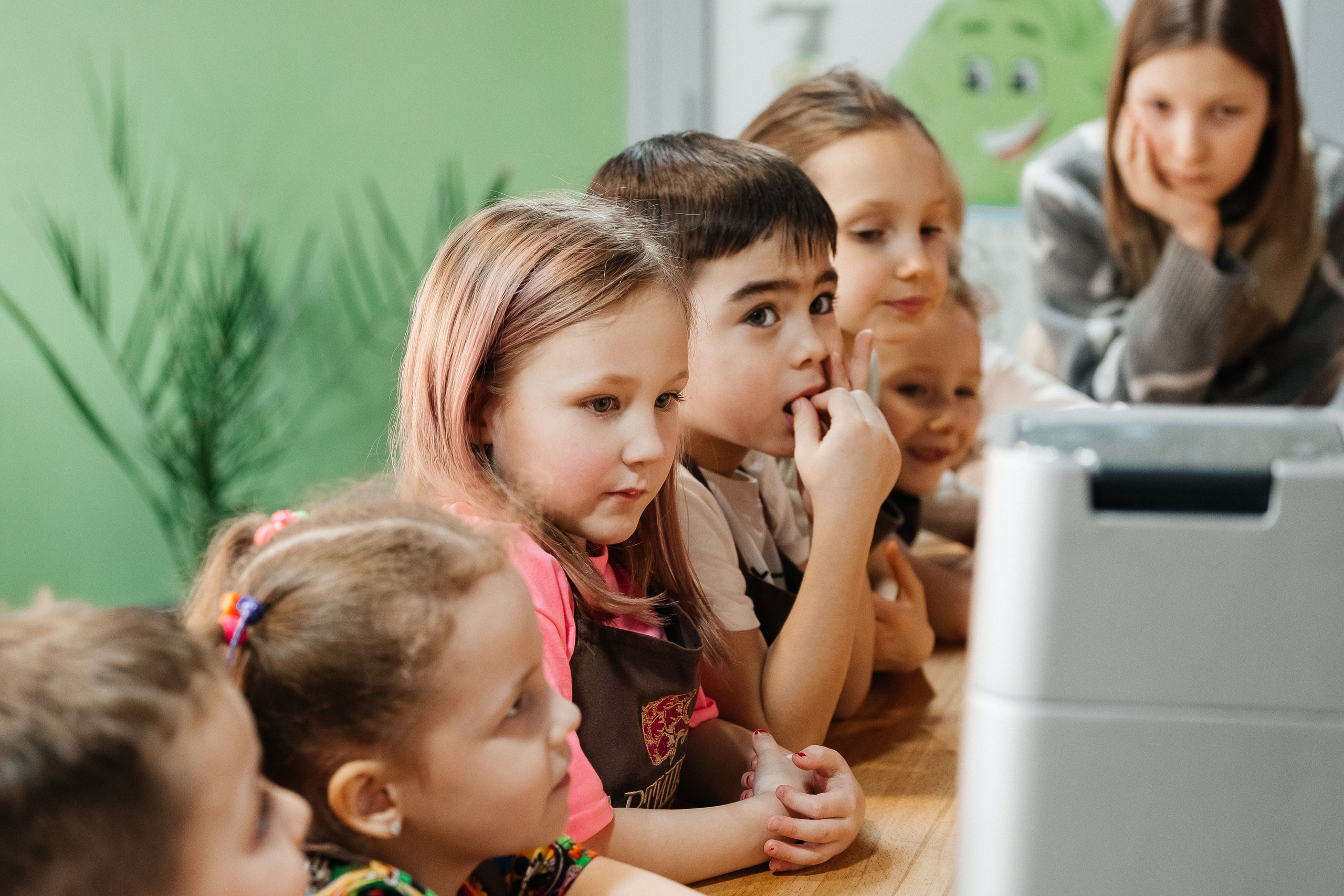 Детский мастер-класс в «АРТиШОК». Фотограф Кемерово | Сергей