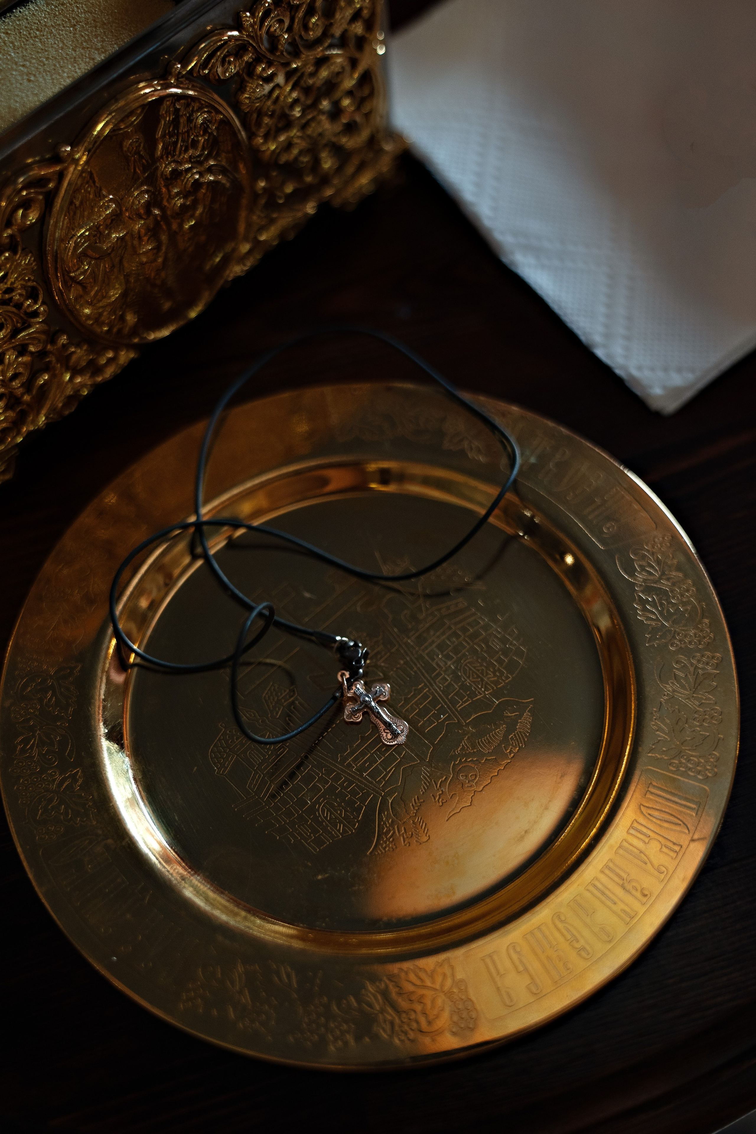 Таинство Крещения в храме Воскресения Христова дер. Поповка г. Москва. Семейный и детский фотограф в Москве Екатерина Офицерова