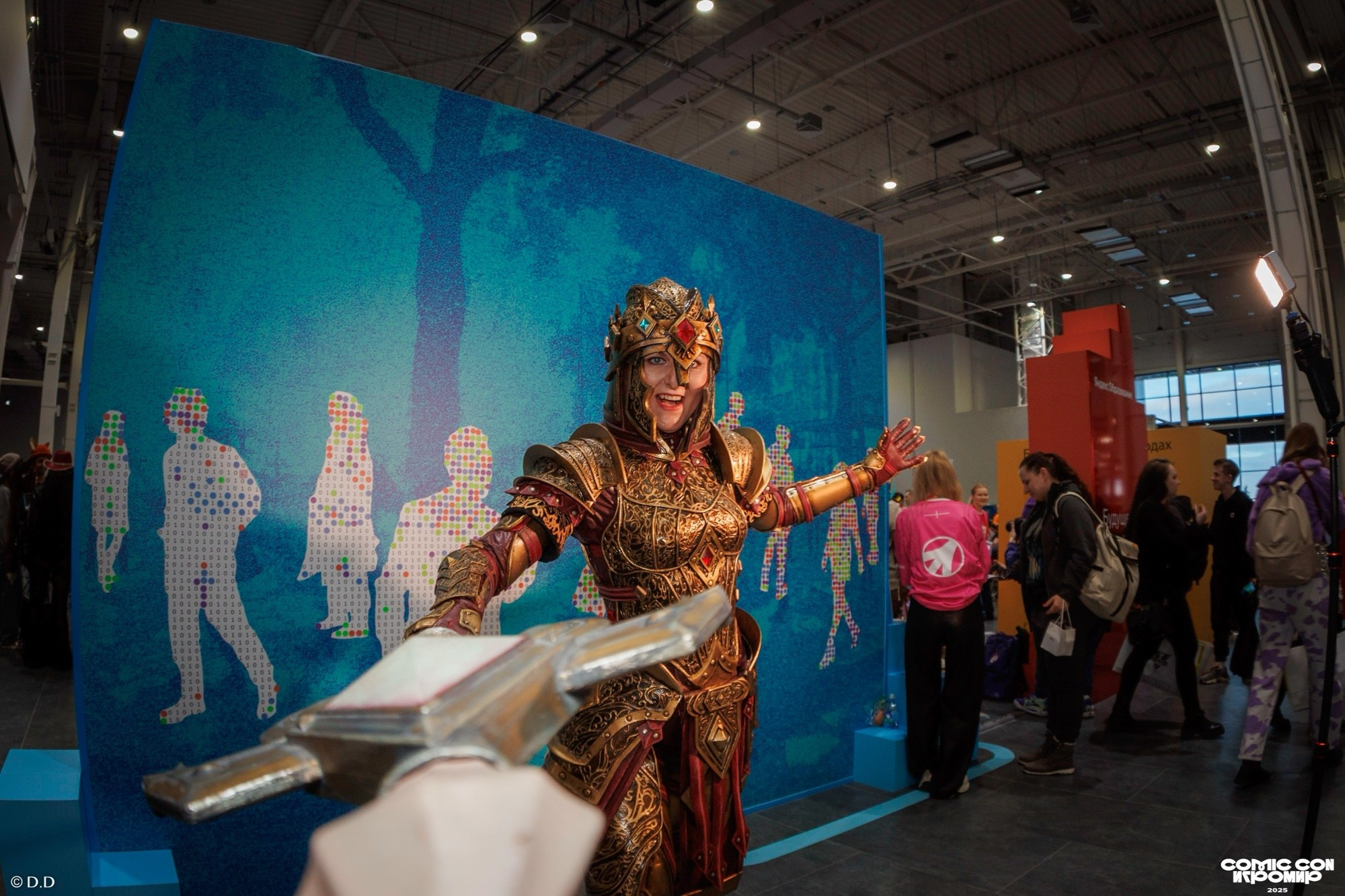 Comic Con Игромир 2025. Различные мероприятия и просто фотографии людей