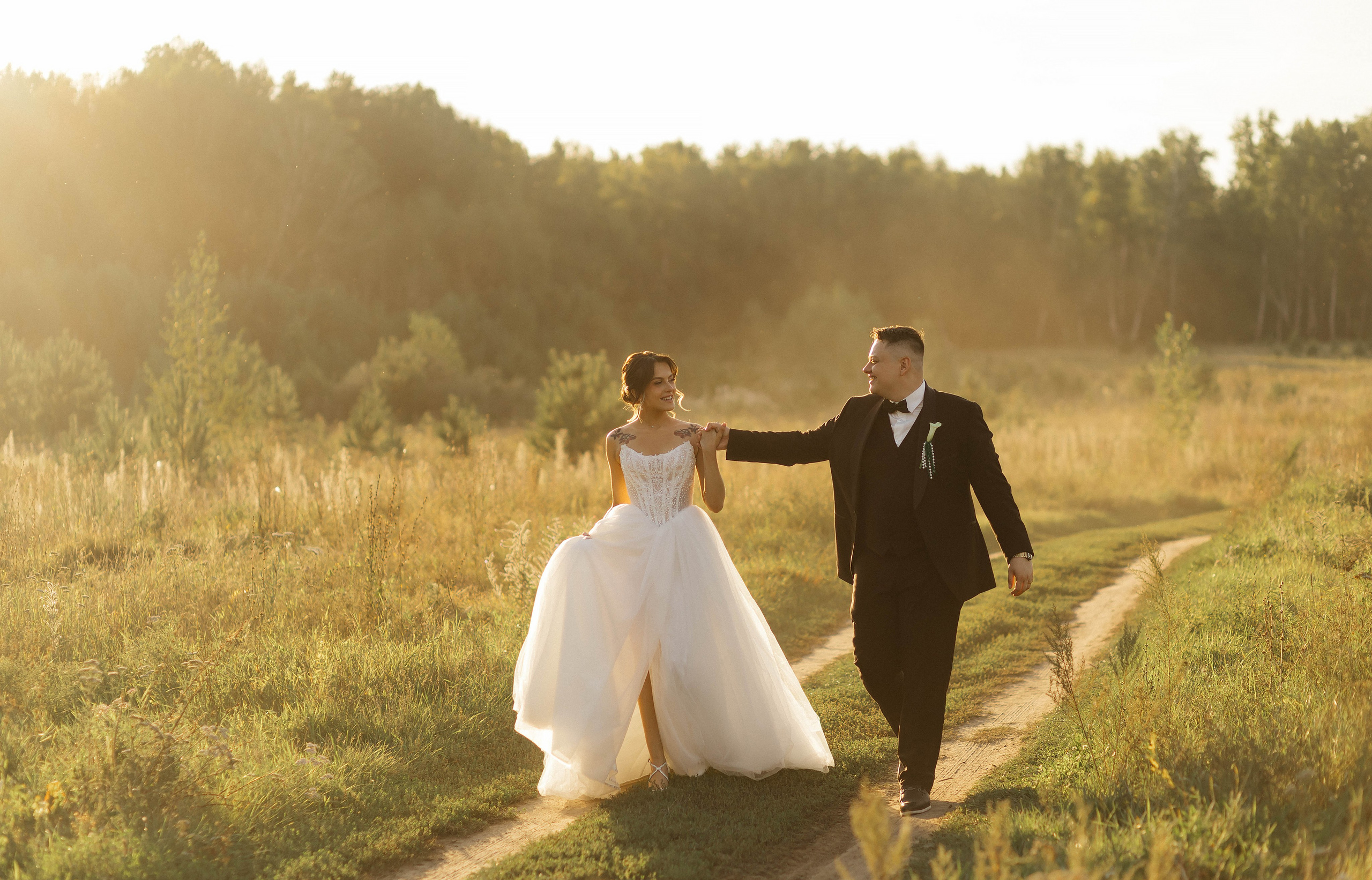 Свадебная история. Лесной Виладж. Свадебный и семейный фотограф Рассказова Виктория