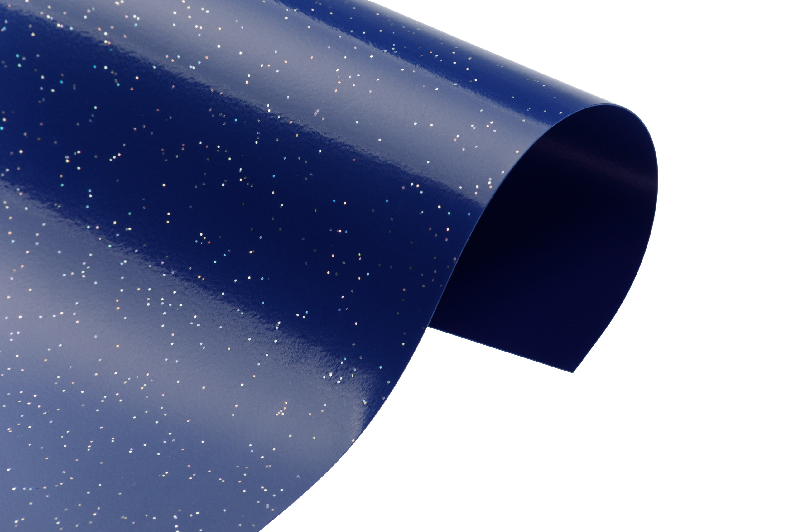 На белом для маркетплейсов и каталогов. Предметный фотограф Александр Трузян