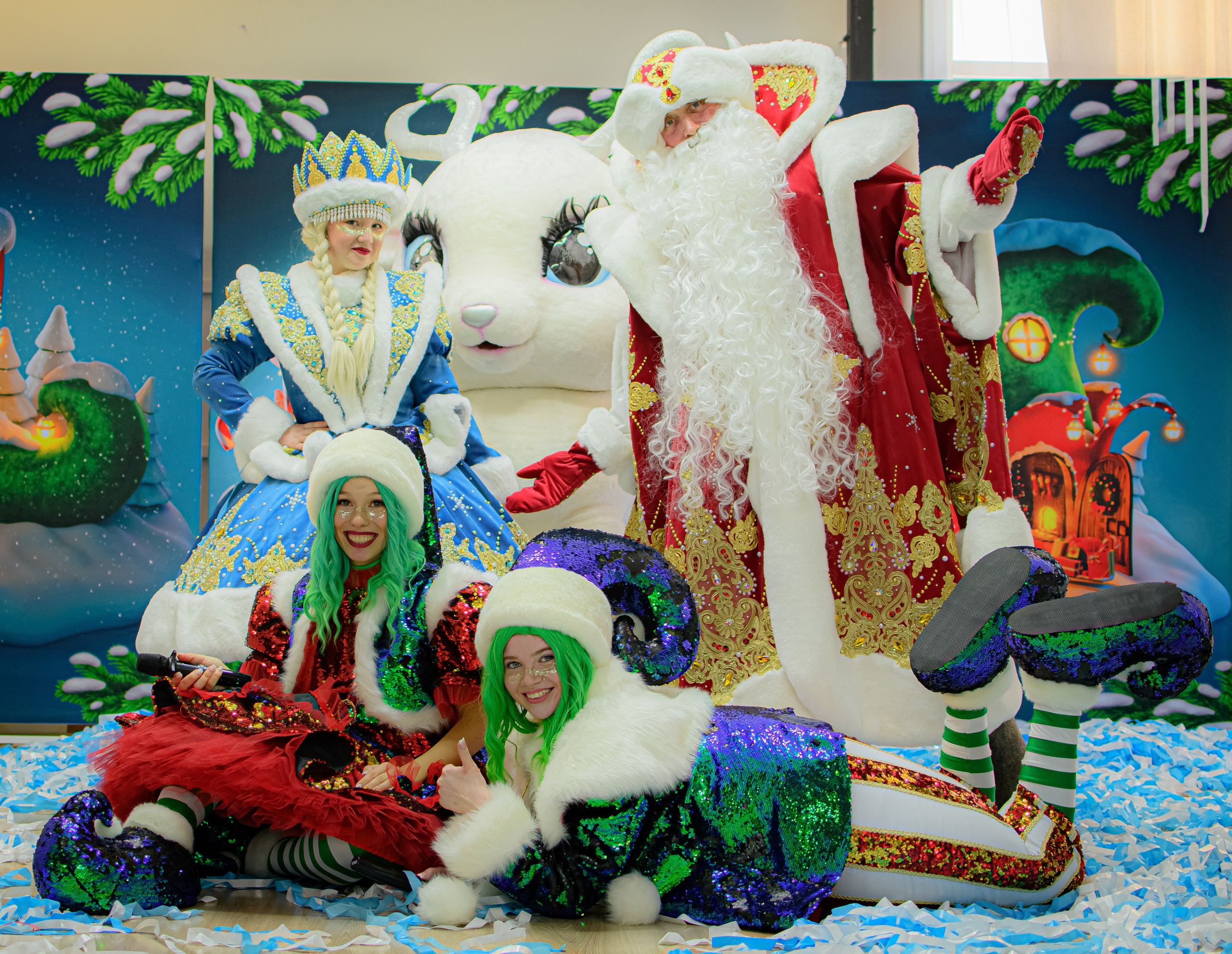 HAPPY NEW YEAR. Photokarish