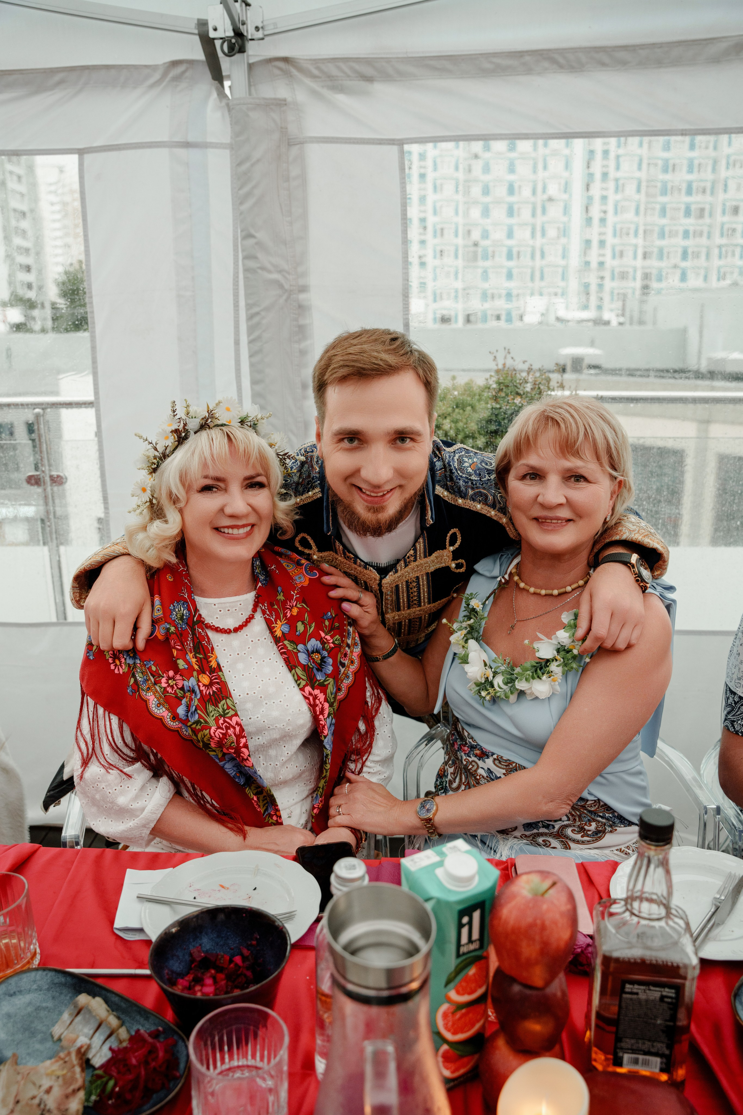 Репортажный фотограф на гендер пати в славянском стиле в Москве. Репортажный фотограф Москва Сергей Дружинин