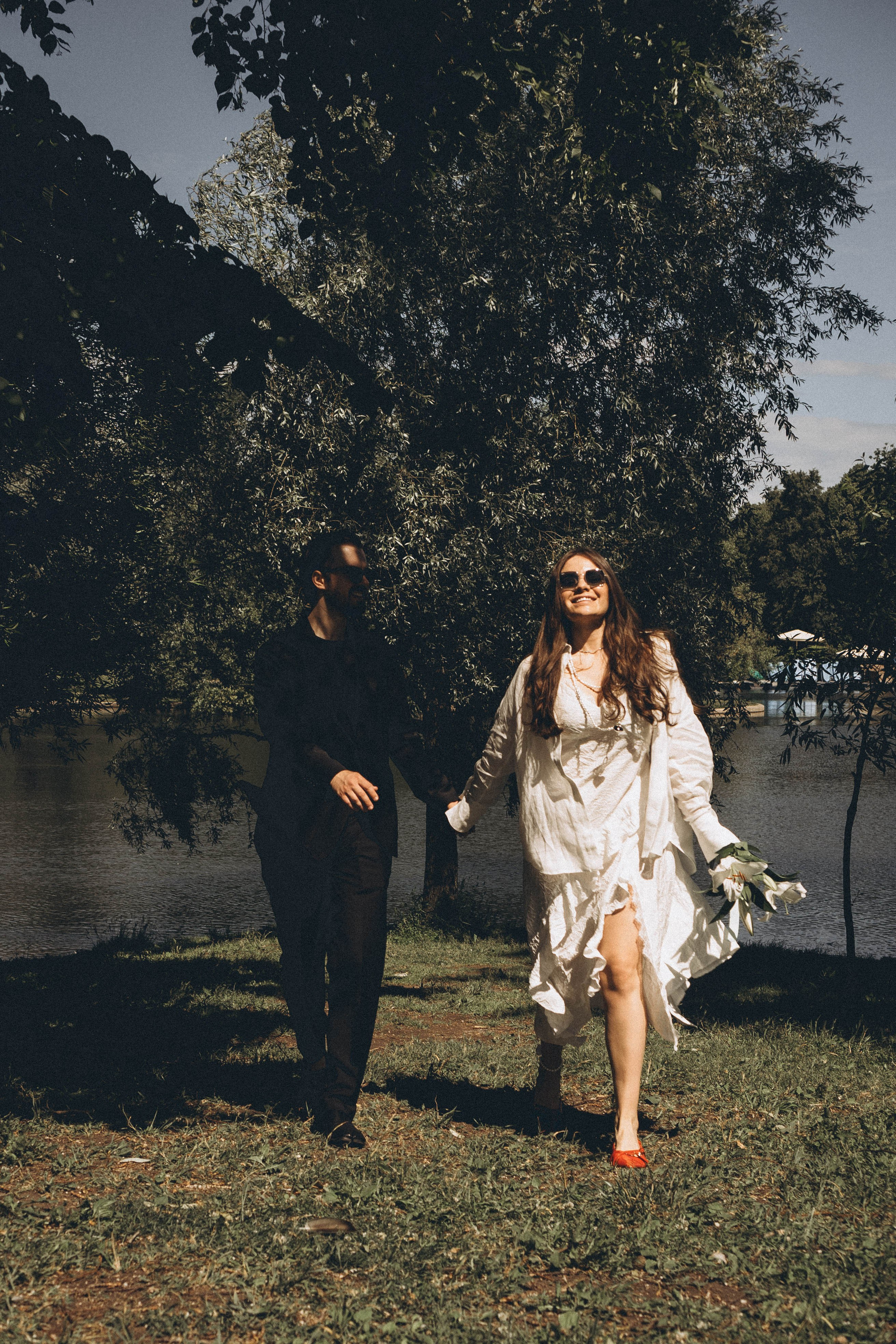 СВАДЕБНАЯ СЬЕМКА В ПАРКЕ ПОБЕДЫ И ПРОГУЛКА ПО МОСКОВСКОМУ ПРОСПЕКТУ. Профессиональный фотограф, Санкт-Петербург — Виктория Богомолова