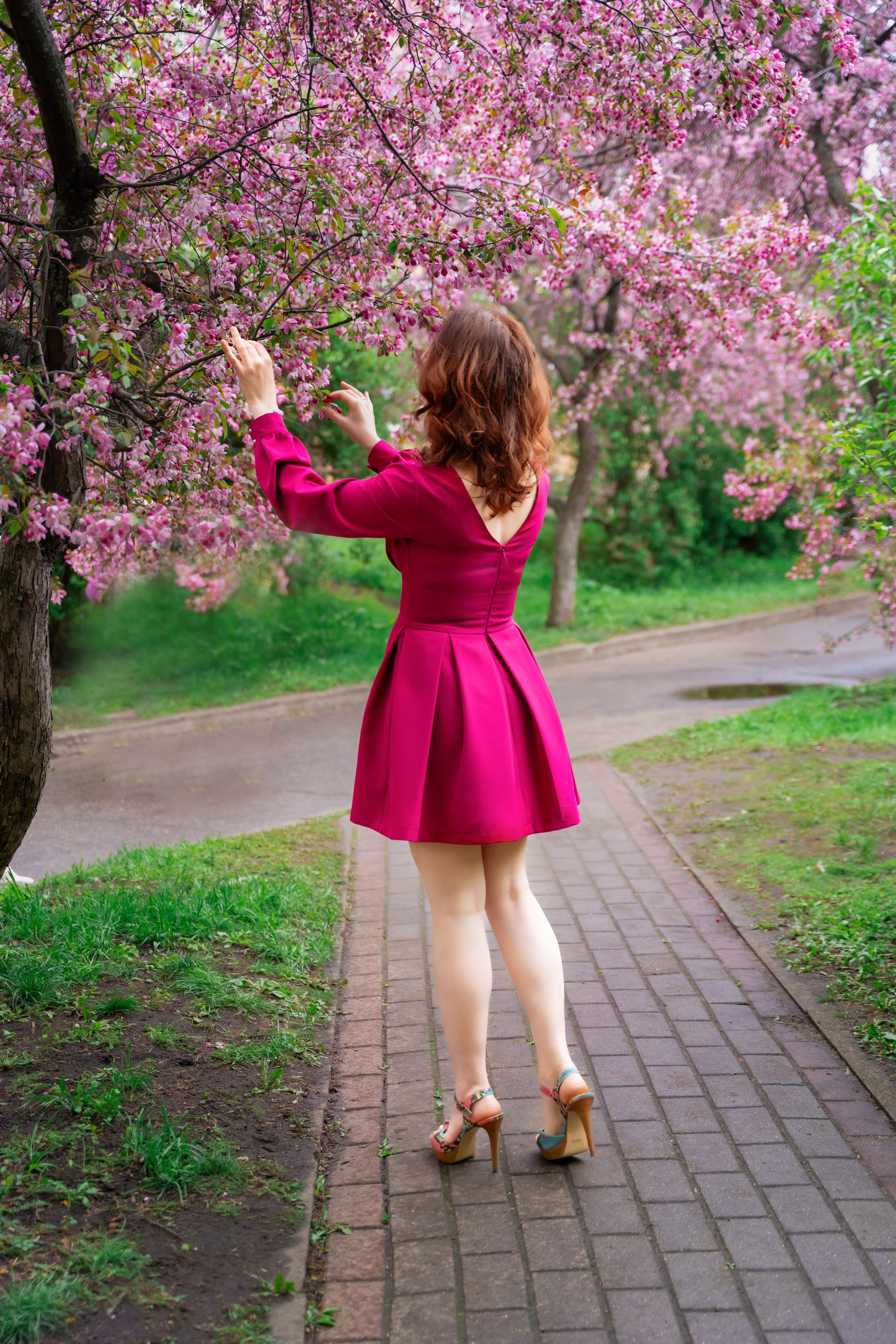 Цветение розовых яблонь. Детский и семейный фотограф г. Москва Оксана Катаджи