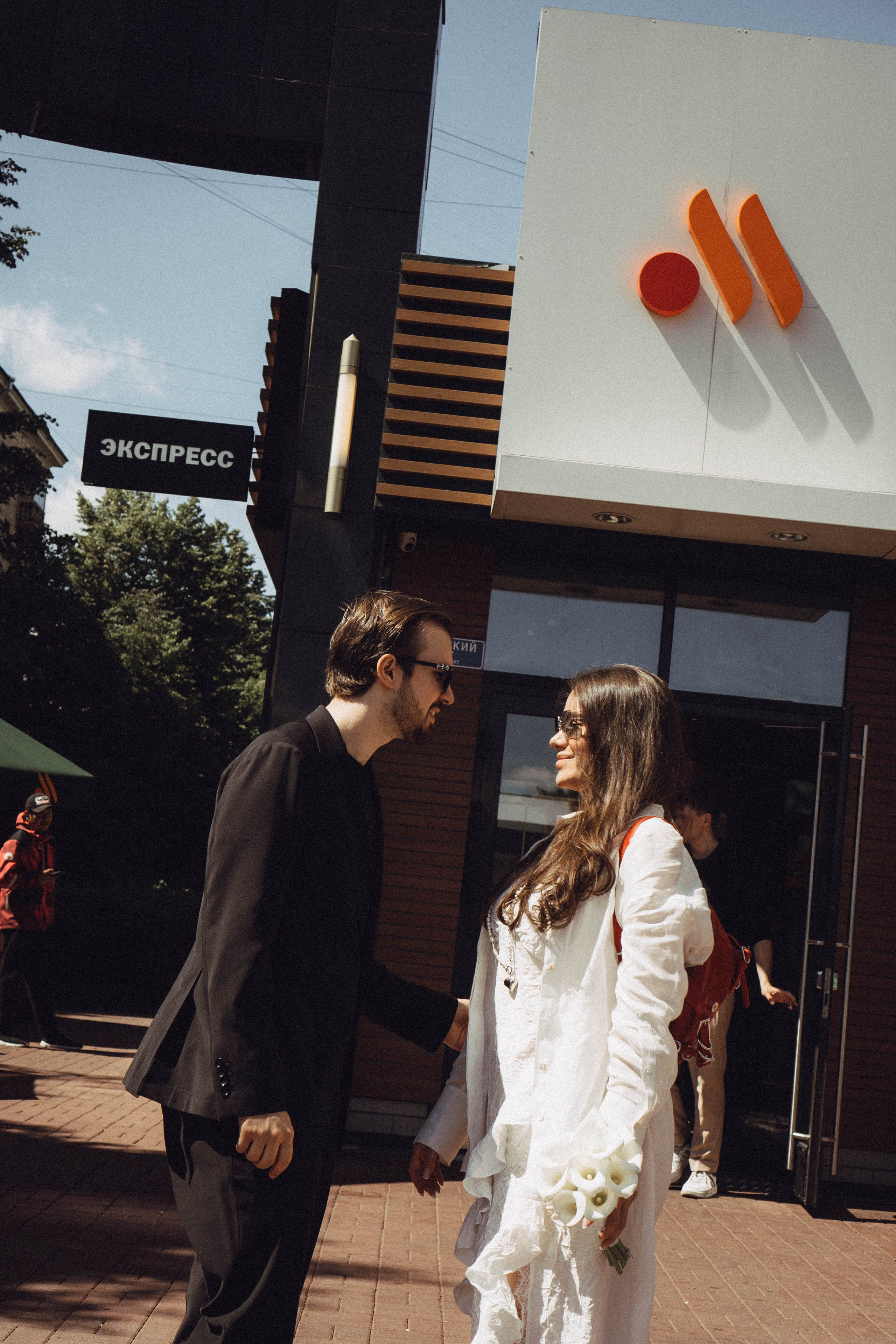 СВАДЕБНАЯ СЬЕМКА В ПАРКЕ ПОБЕДЫ И ПРОГУЛКА ПО МОСКОВСКОМУ ПРОСПЕКТУ. Профессиональный фотограф, Санкт-Петербург — Виктория Богомолова