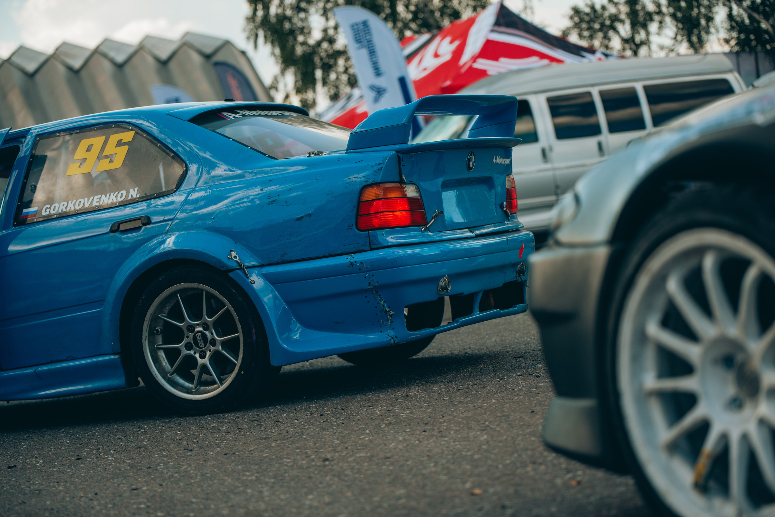 Rds запад ADM Raceway. DeLorein