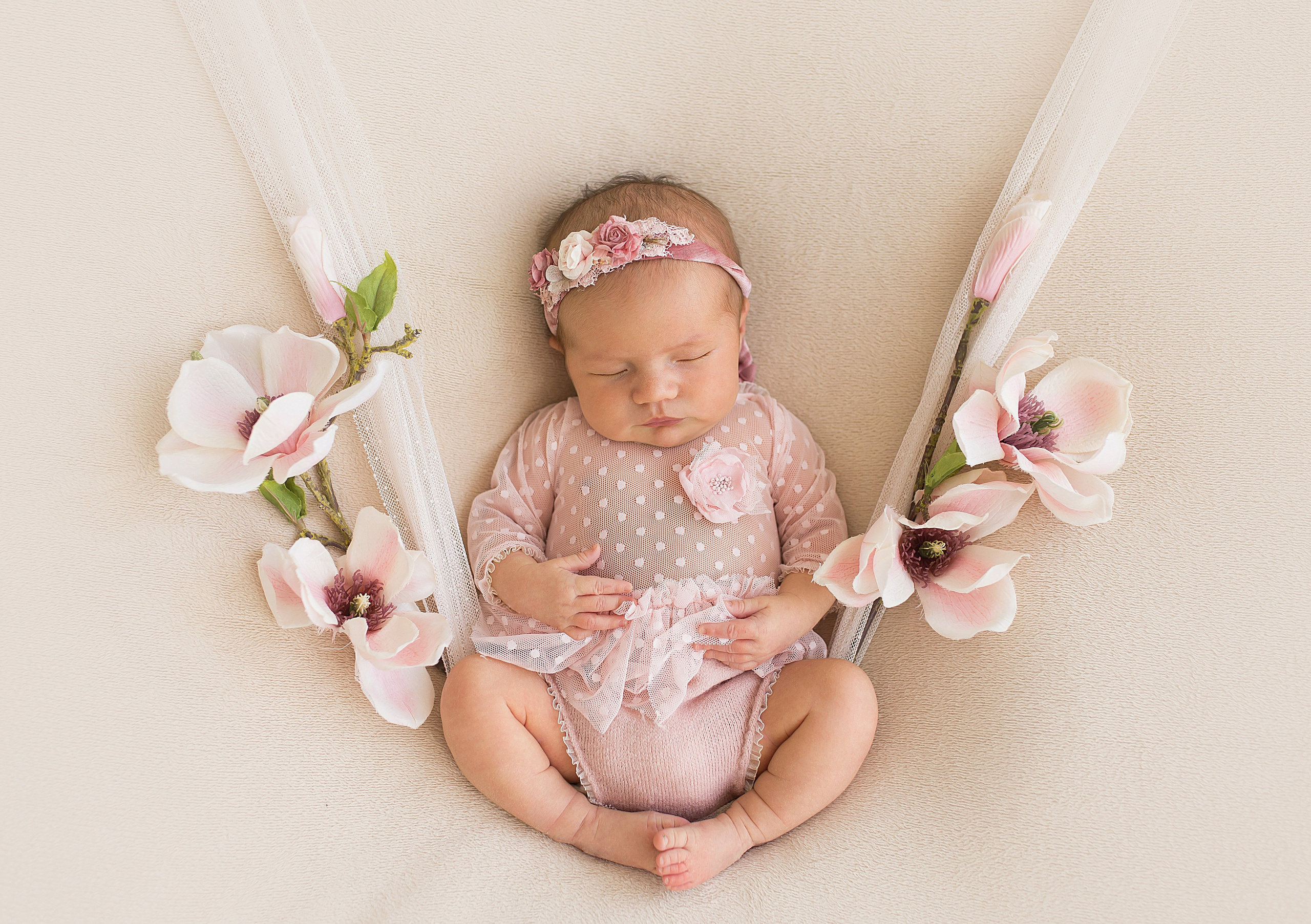 Фотосессия новорождённого. Фотограф новорождённых малышей и детский фотограф В Казани Лана Максим